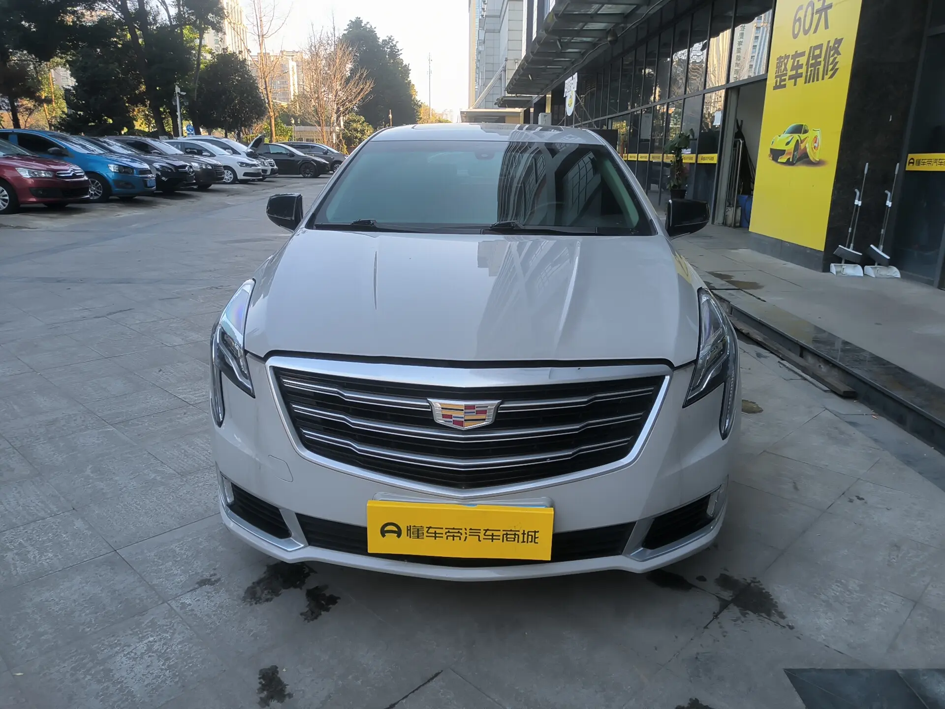 Cadillac XTS  из Китая