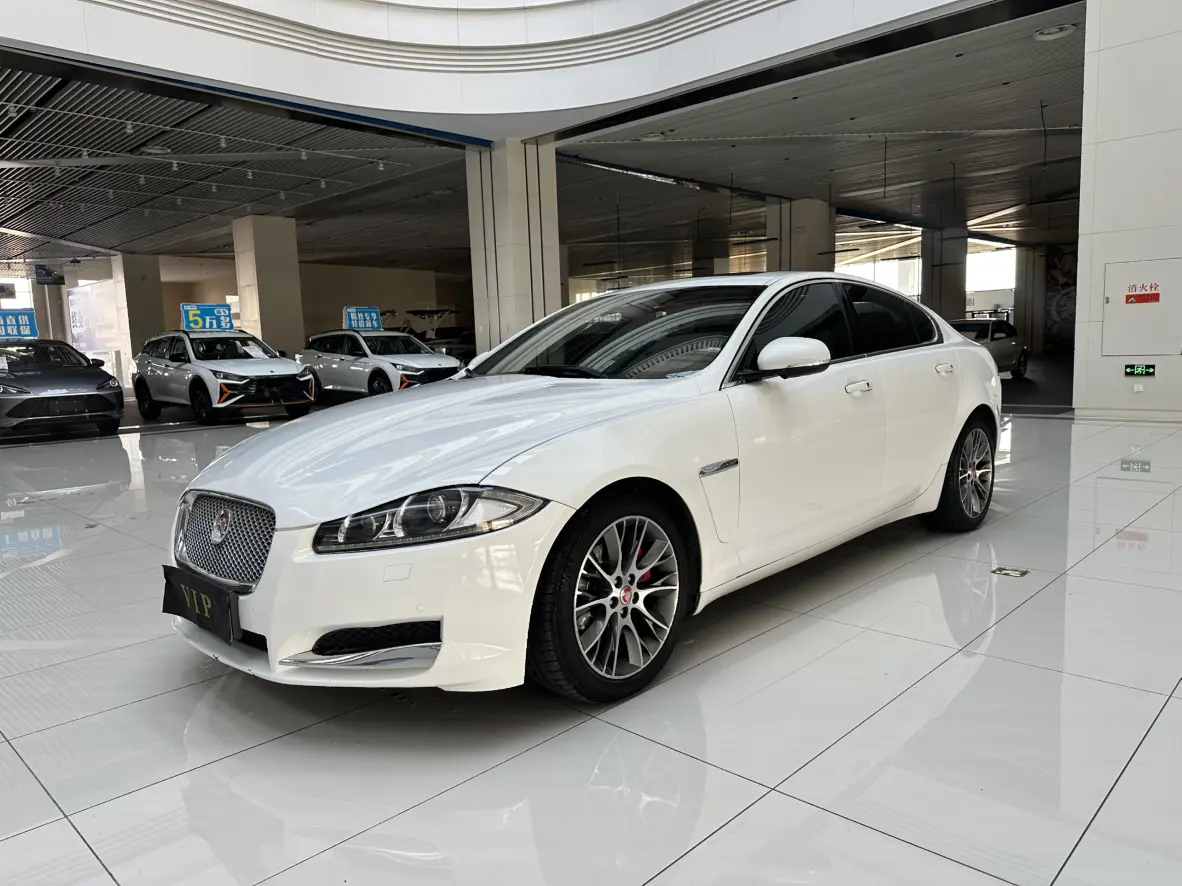 Jaguar XF  из Китая
