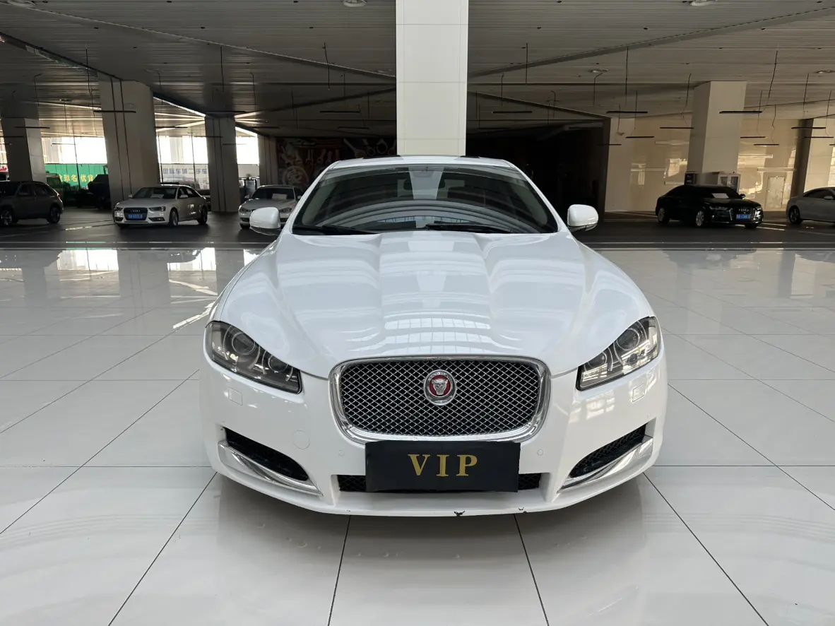 Jaguar XF  из Китая