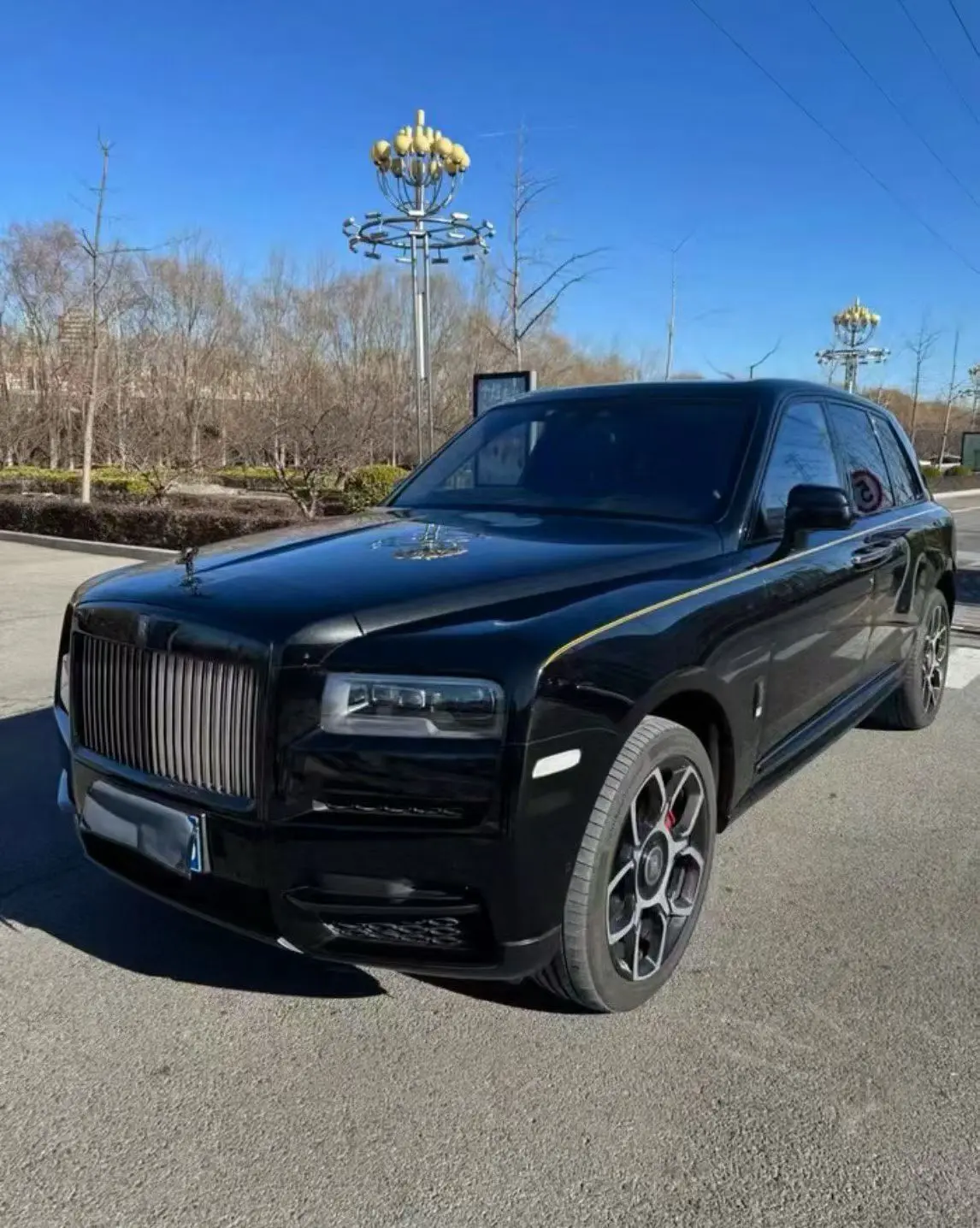 Rolls Royce Cullinan  из Китая