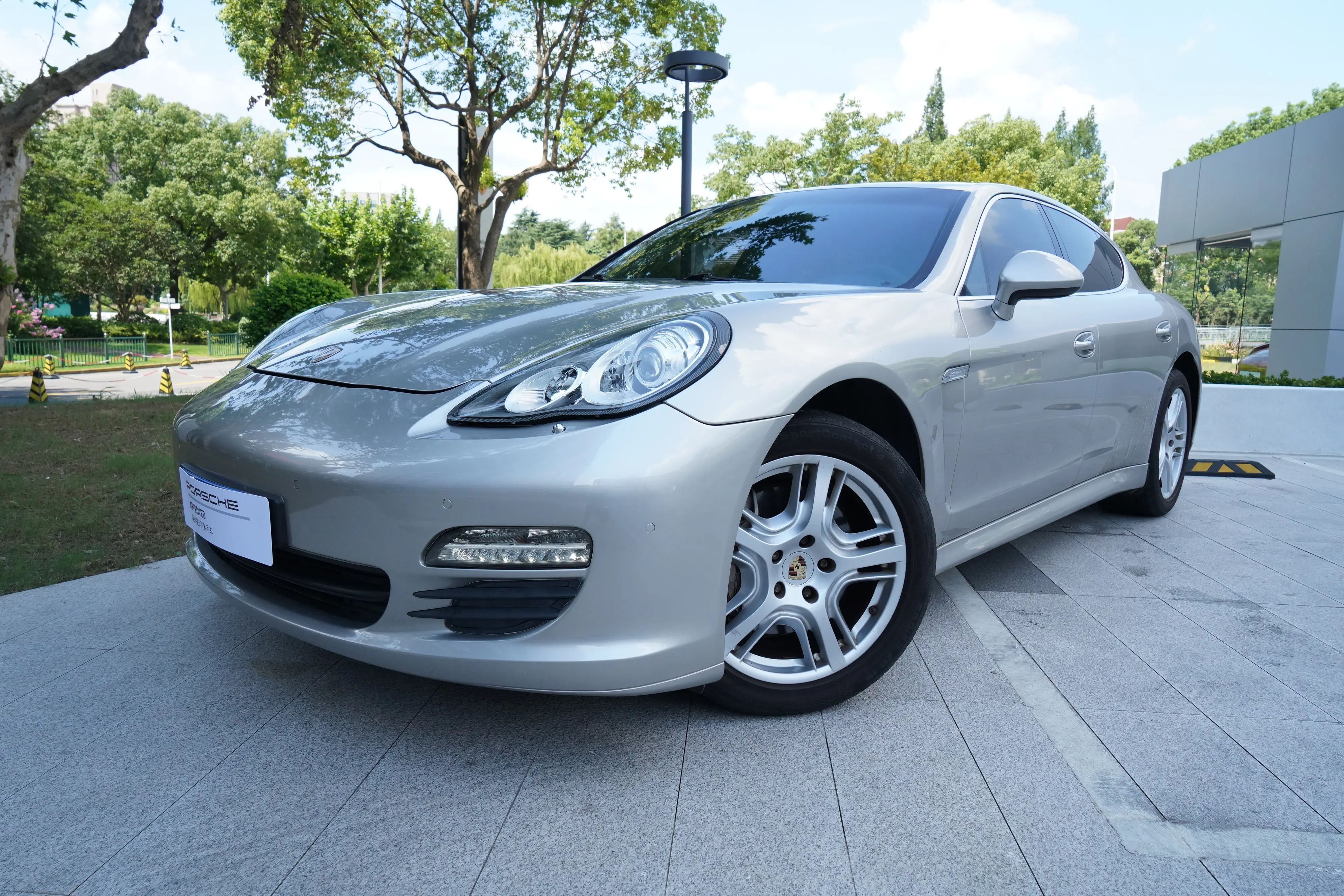 Porsche Panamera  из Китая