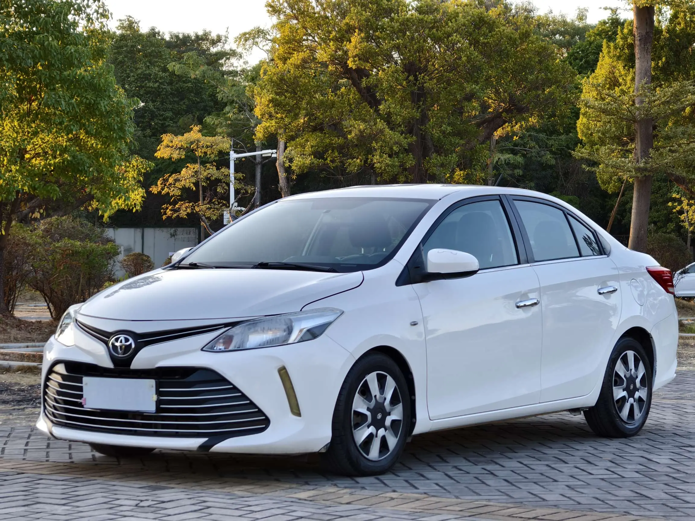 Toyota Vios  из Китая