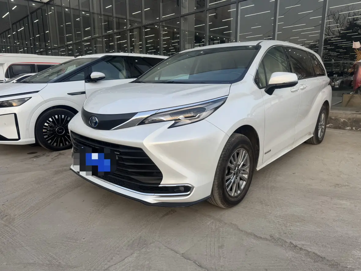Toyota Sienna  из Китая