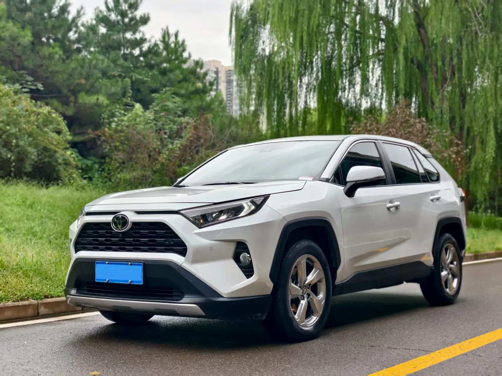 Toyota RAV4  из Китая