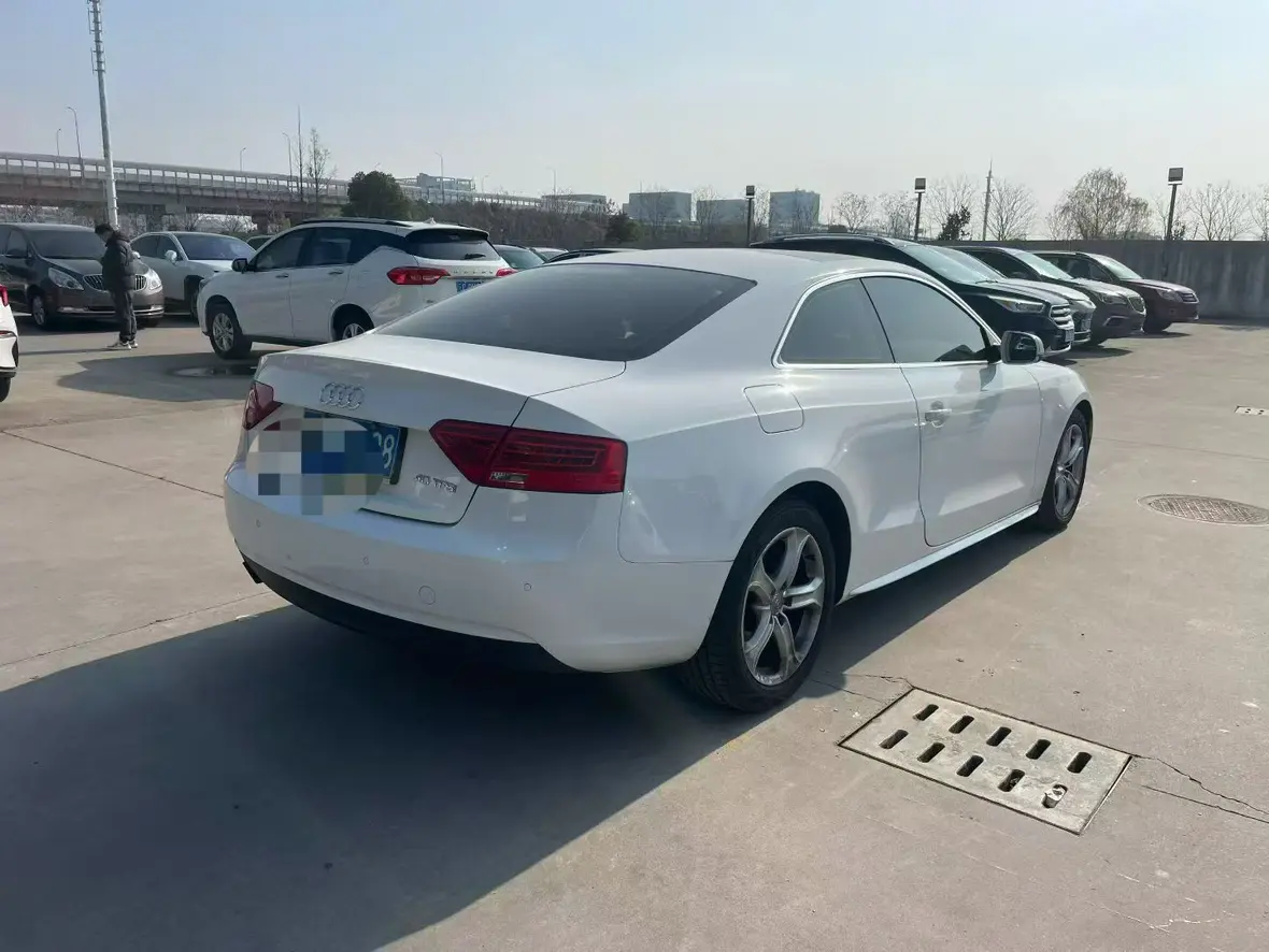 Audi A5  из Китая