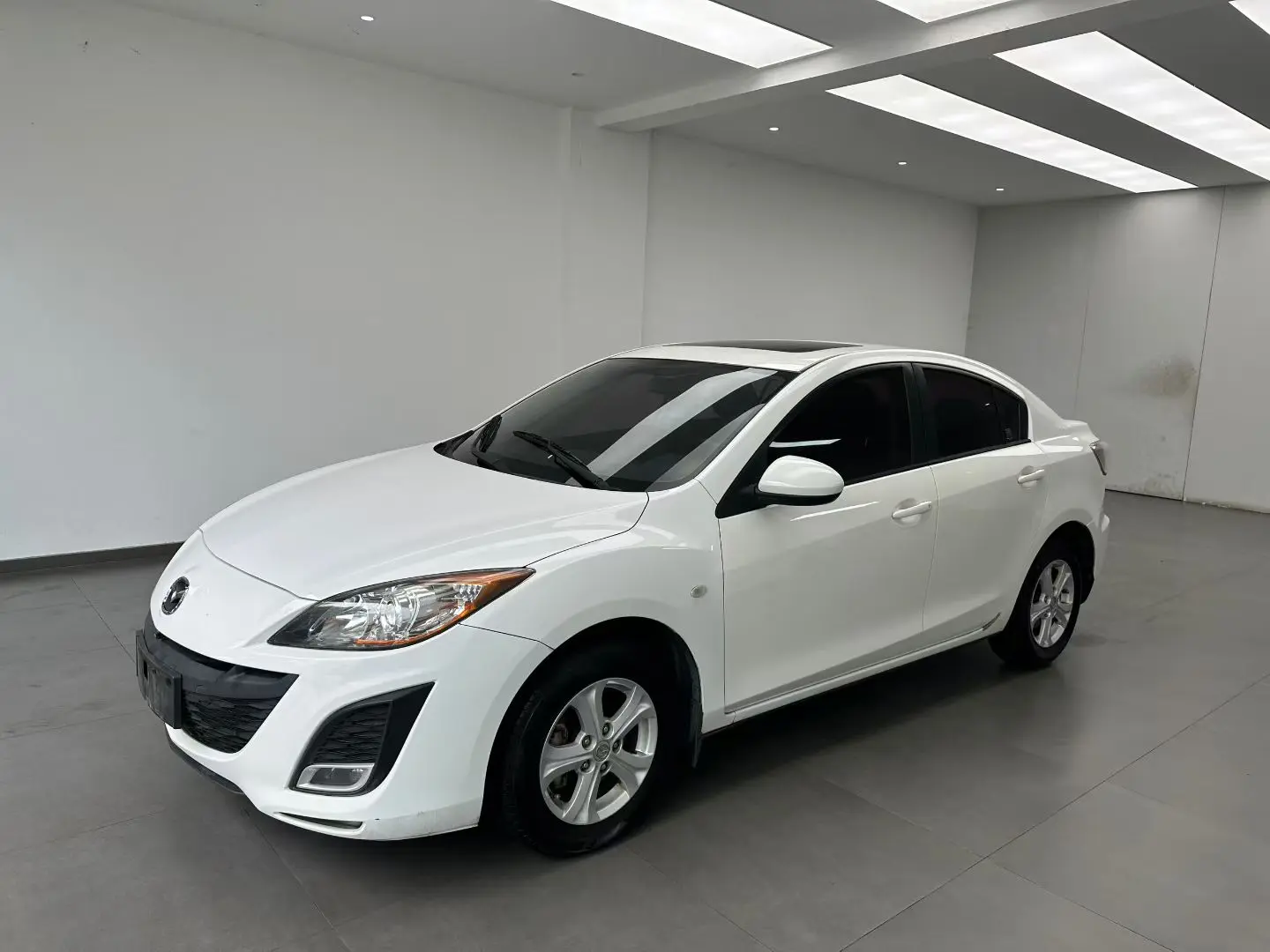 Mazda Axela (Mazda3)  из Китая