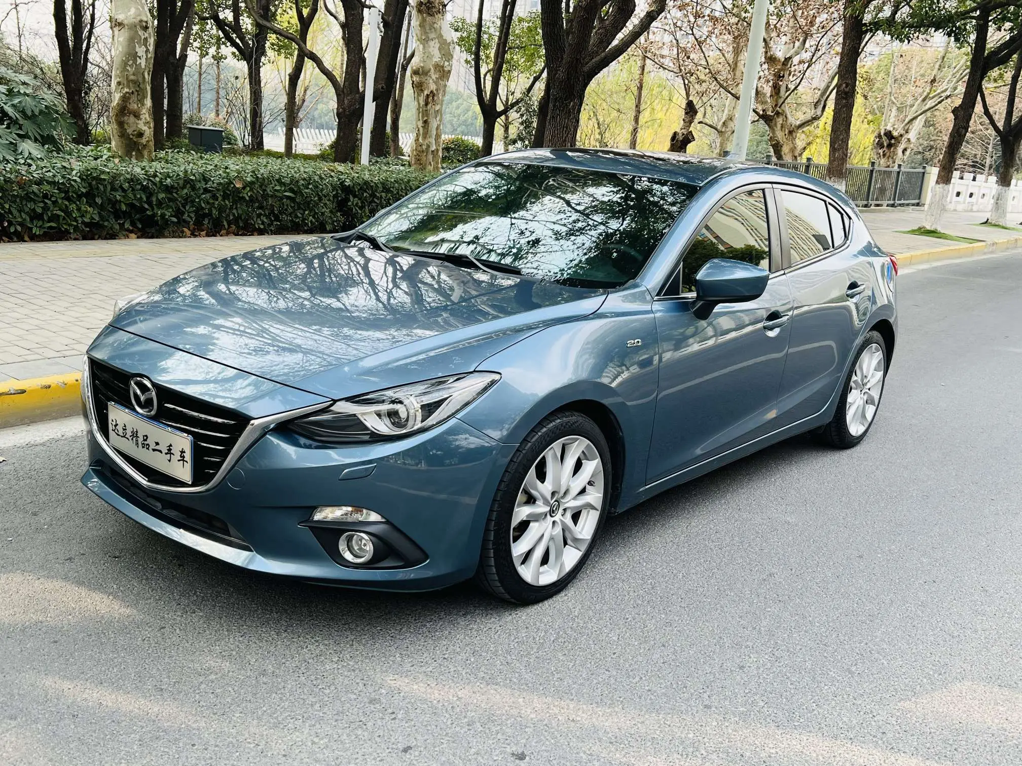 Mazda Axela (Mazda3)  из Китая