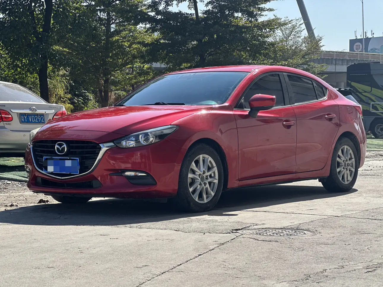 Mazda Axela (Mazda3)  из Китая