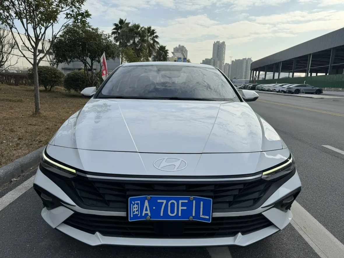 Hyundai Elantra  из Китая