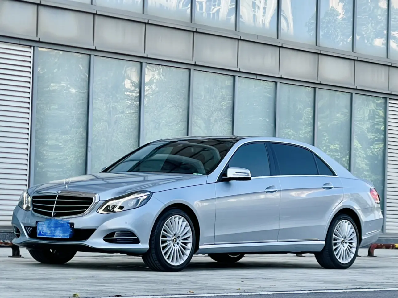 Mercedes-Benz E-Class  из Китая