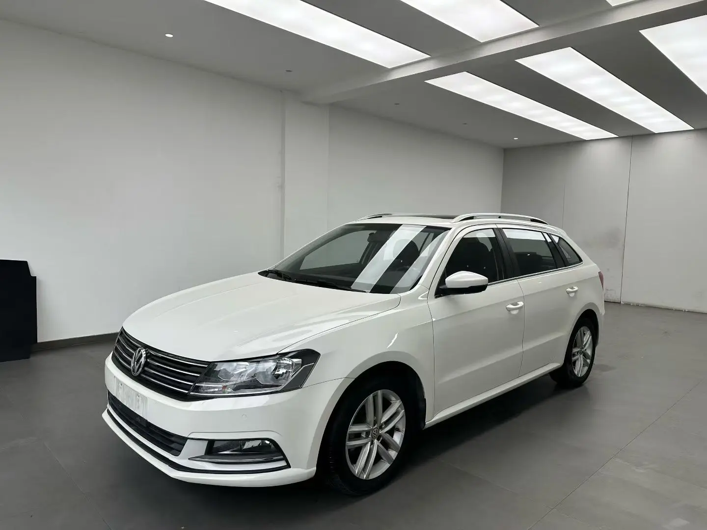 Volkswagen Langxing  из Китая