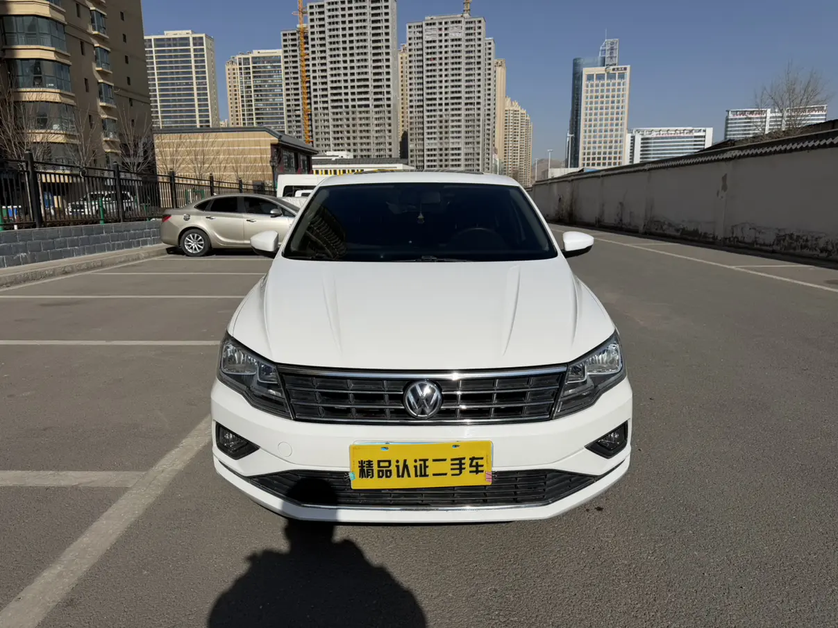 Volkswagen Jetta  из Китая