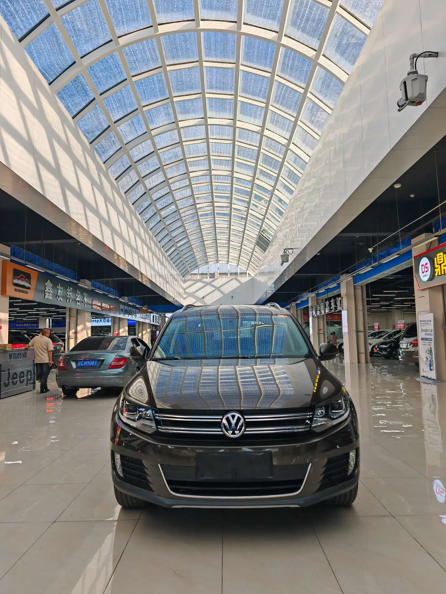 Volkswagen Tiguan  из Китая