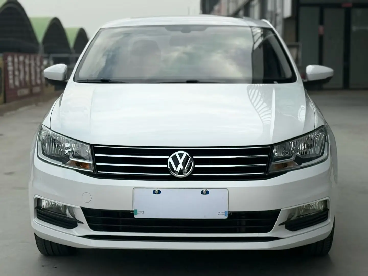 Volkswagen Santana  из Китая