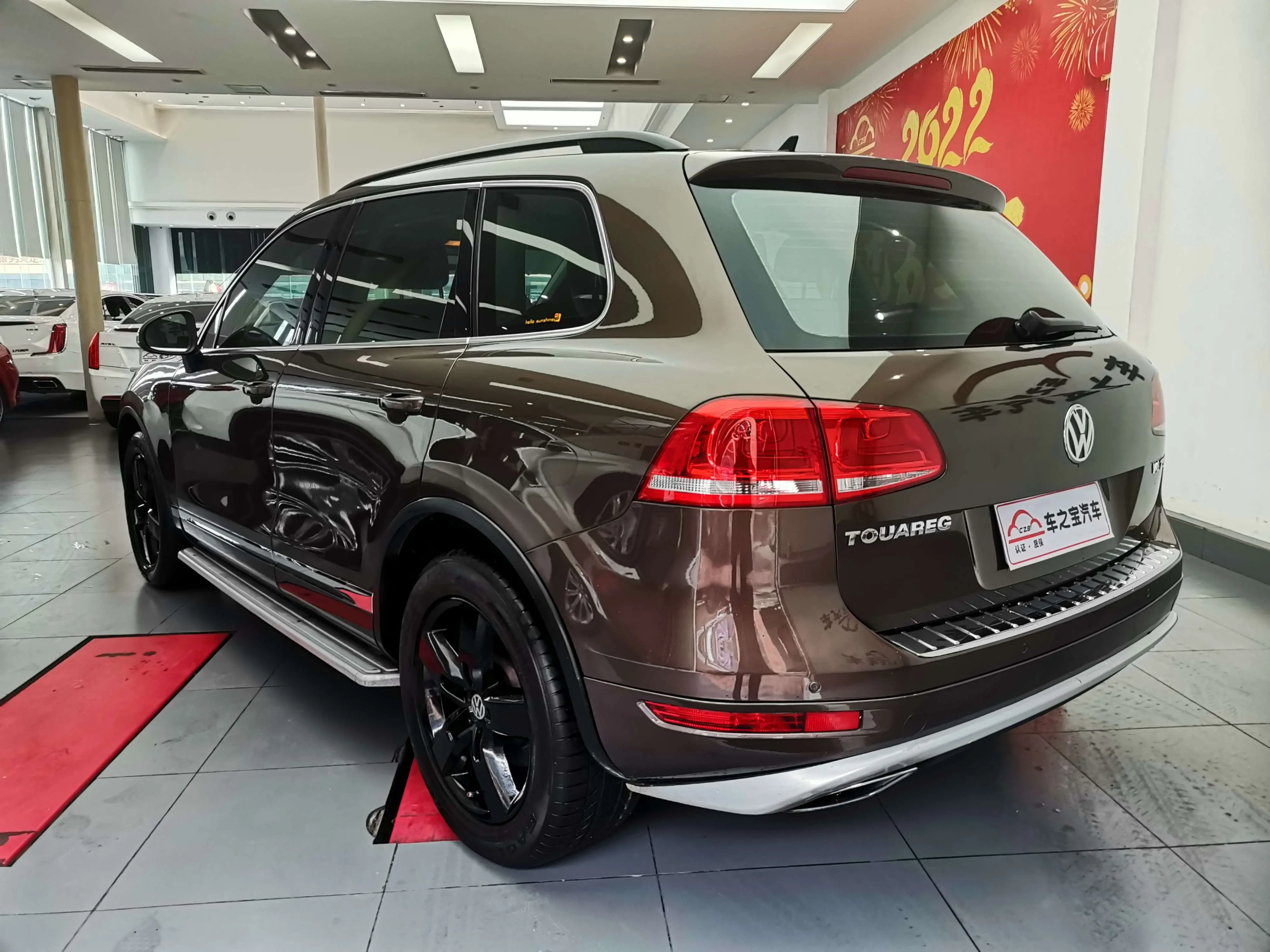 Volkswagen Touareg  из Китая