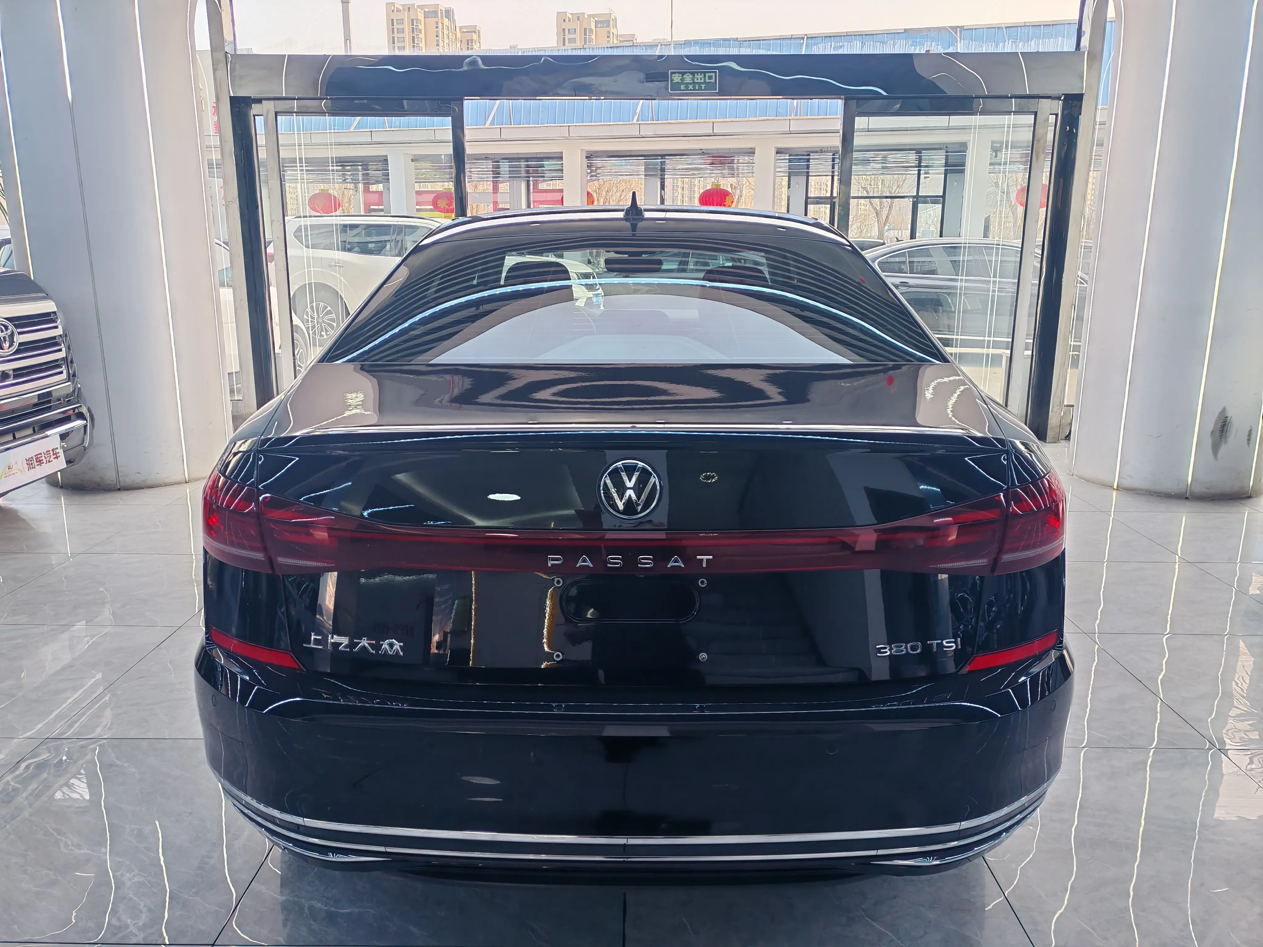 Volkswagen Passat  из Китая