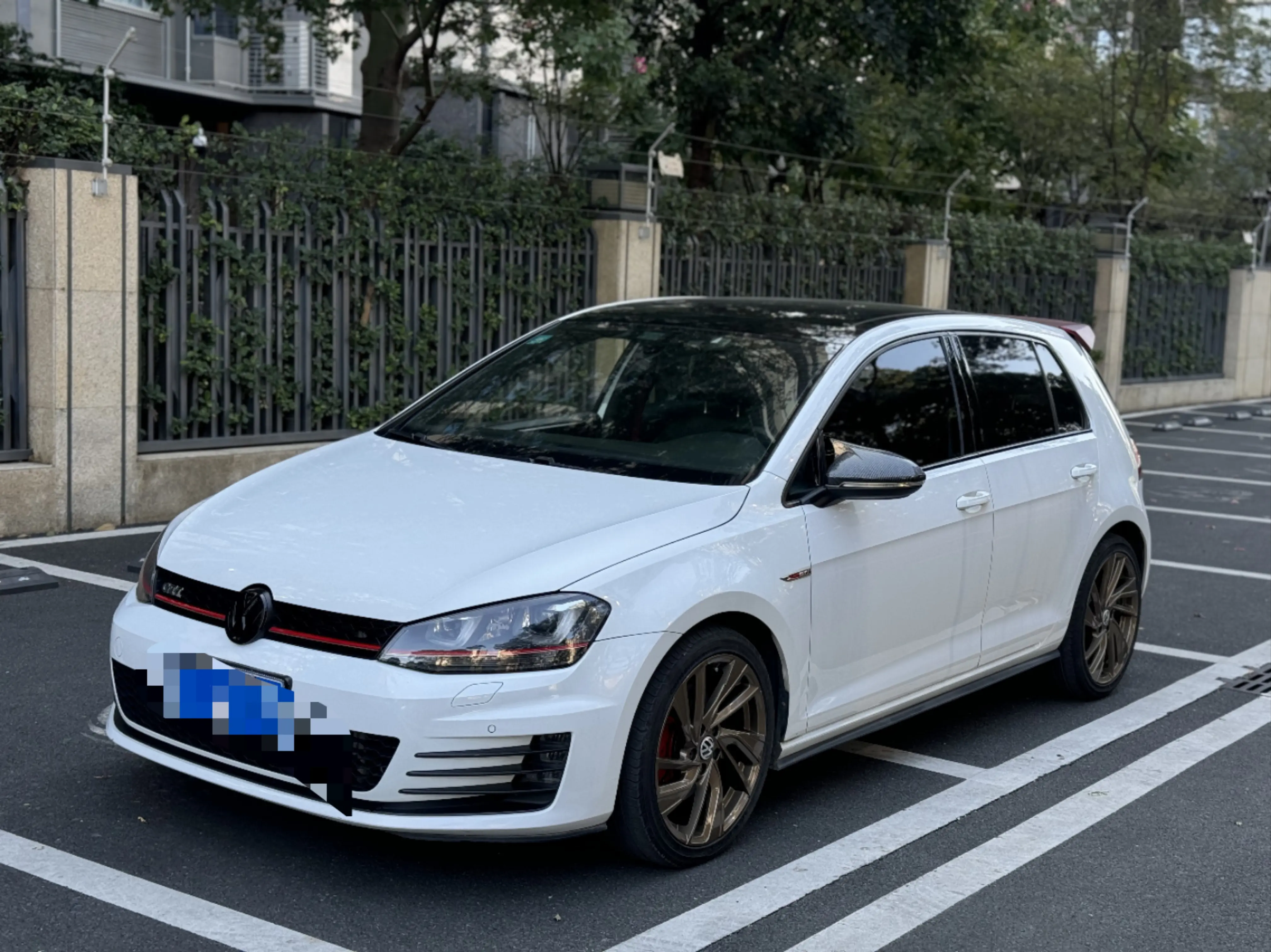 Volkswagen Golf GTI  из Китая