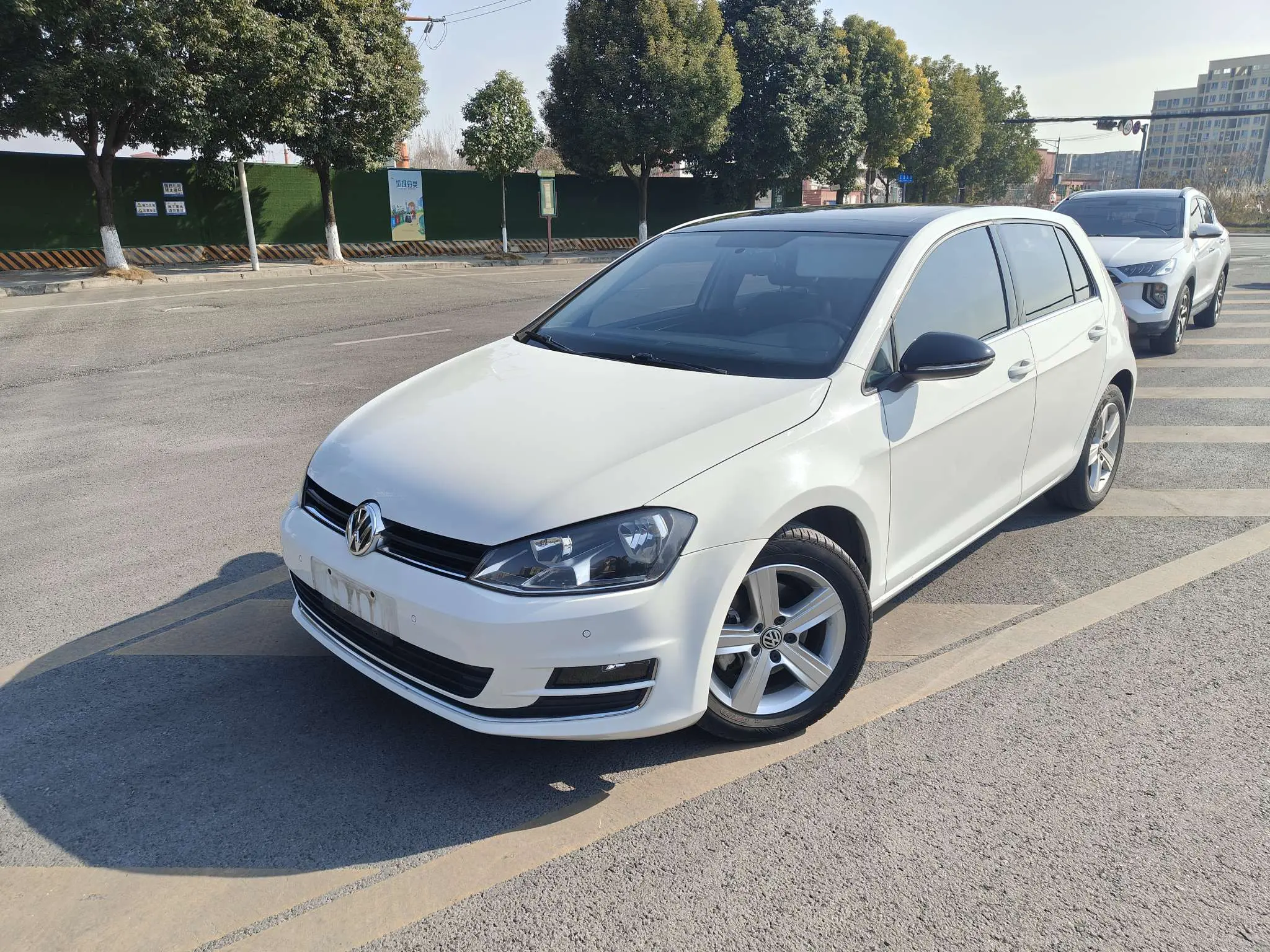 Volkswagen Golf  из Китая