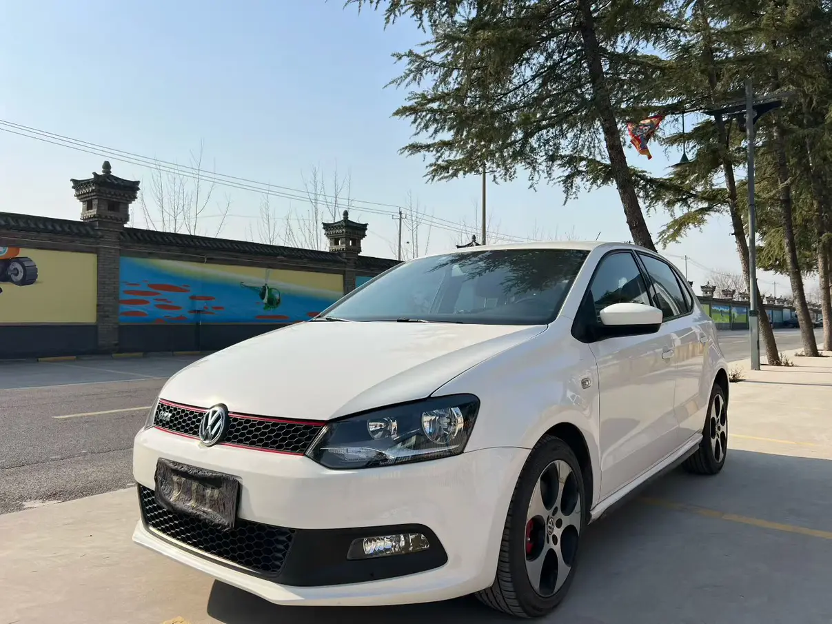 Volkswagen Polo  из Китая