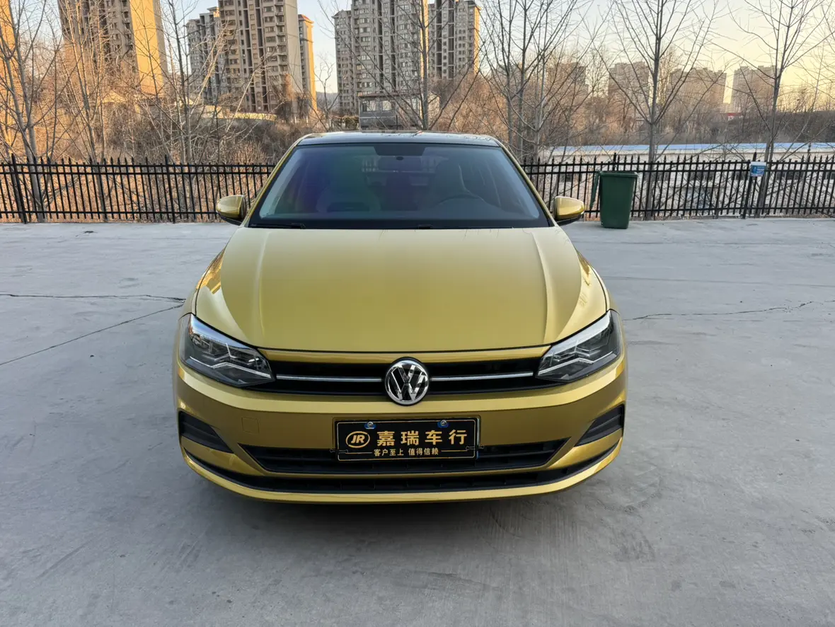 Volkswagen Polo  из Китая