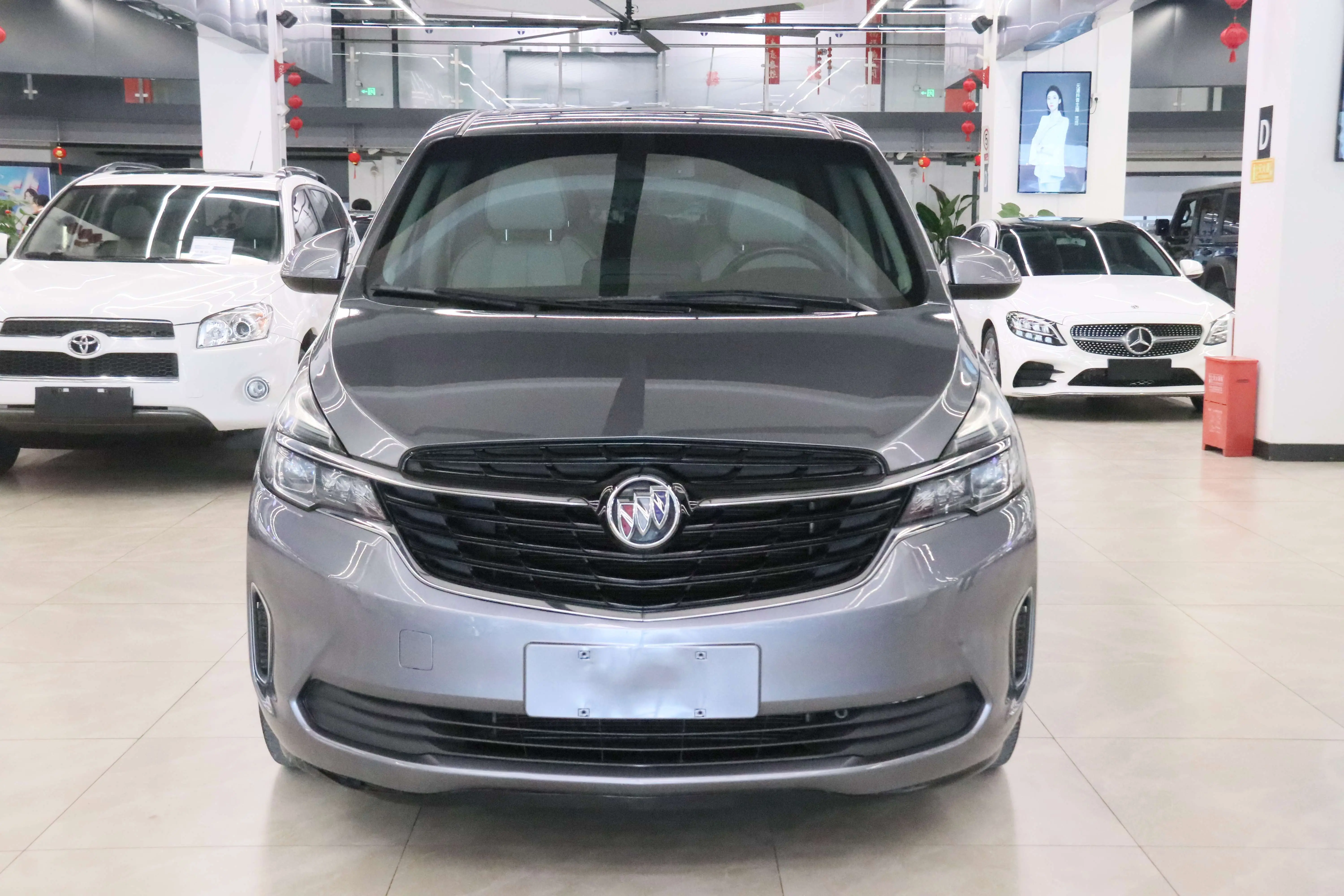 Buick GL8  из Китая