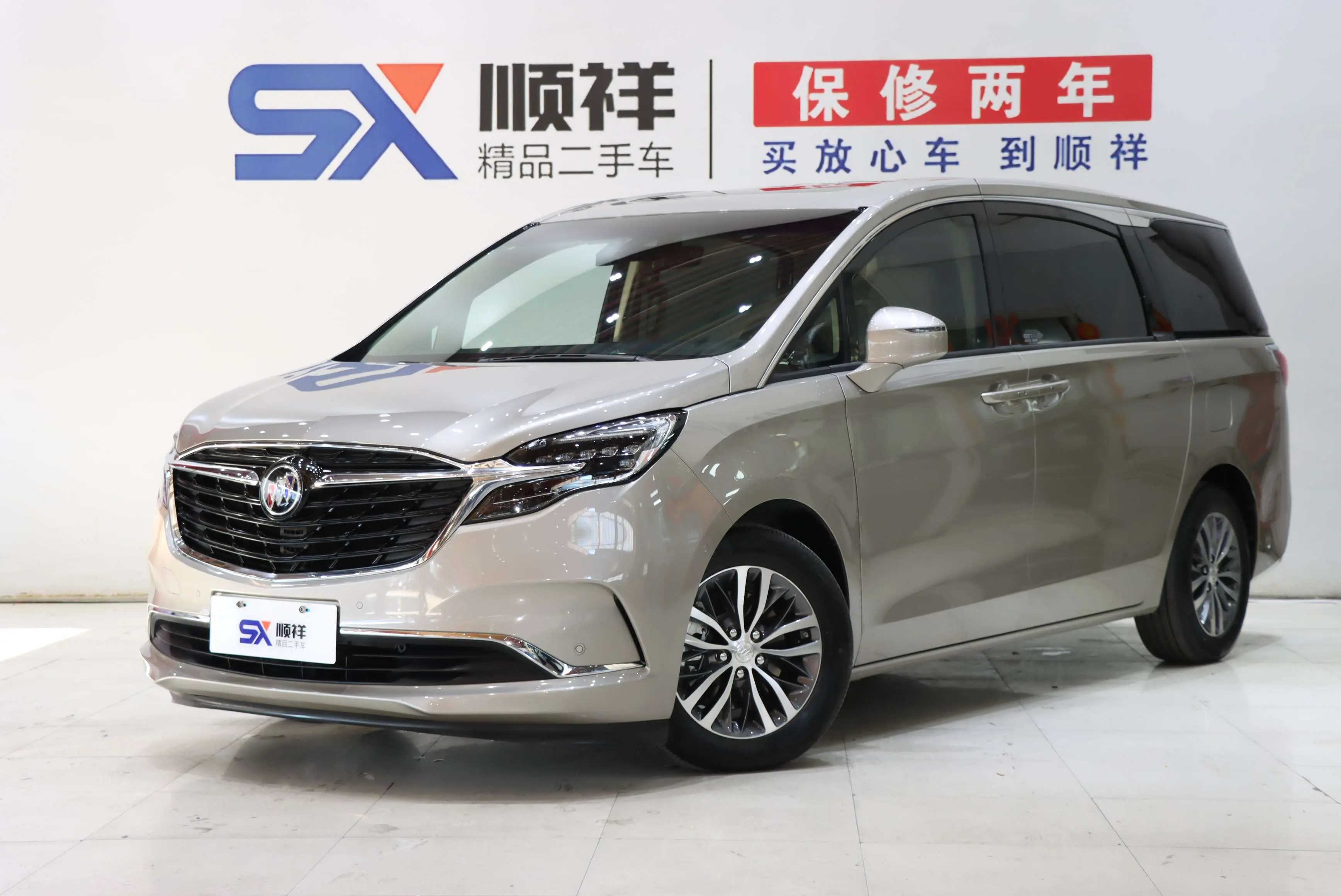 Buick GL8  из Китая