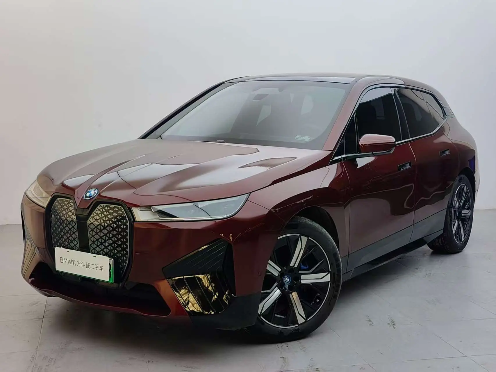 BMW iX  из Китая