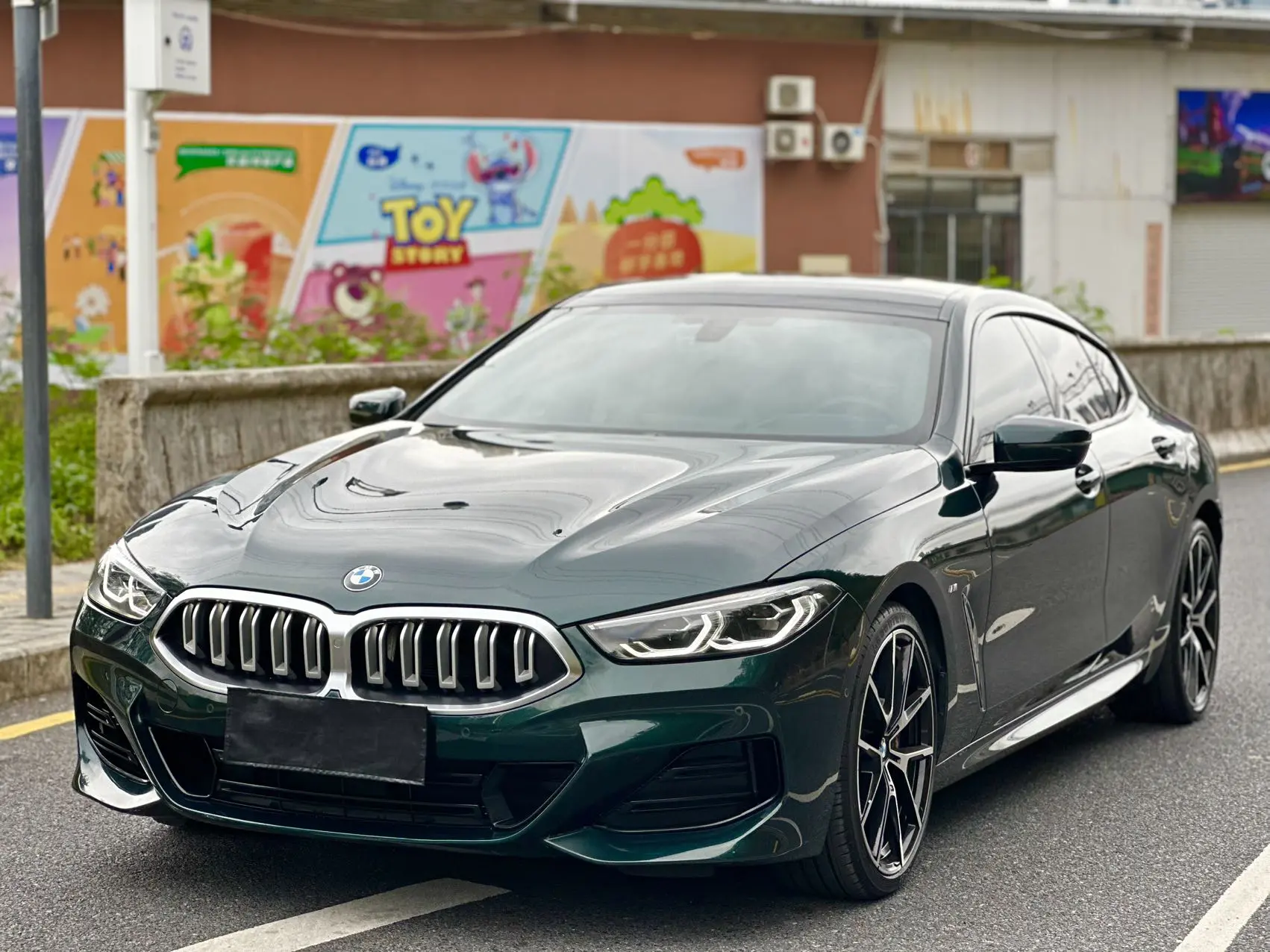 BMW 8 Series  из Китая