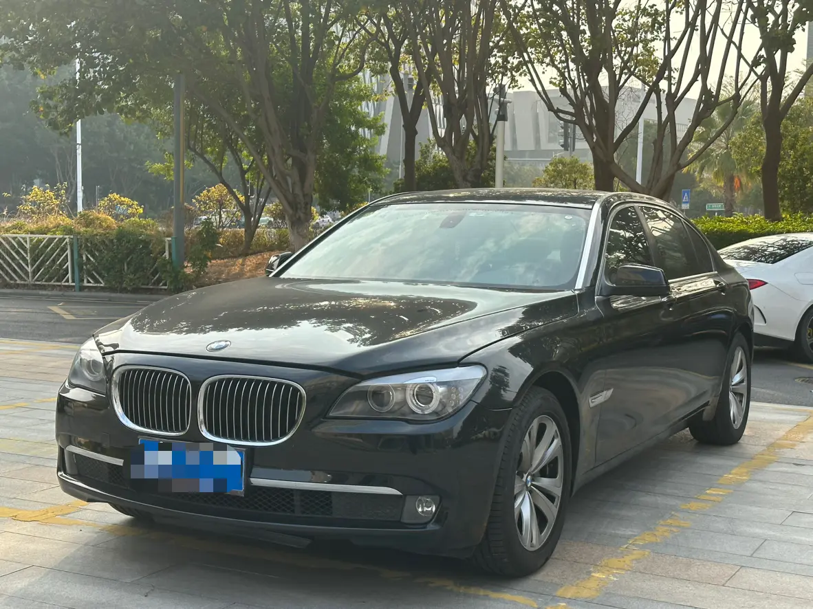 BMW 7 Series  из Китая