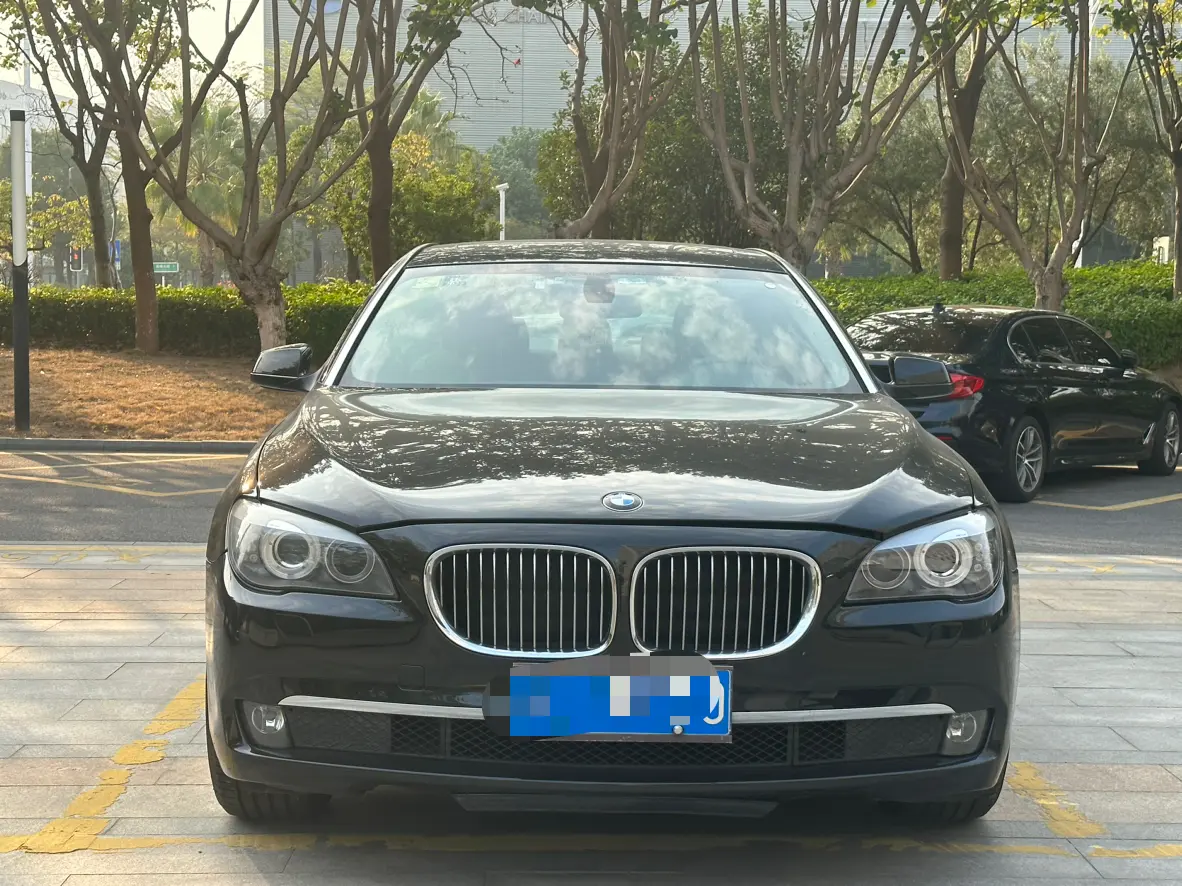 BMW 7 Series  из Китая