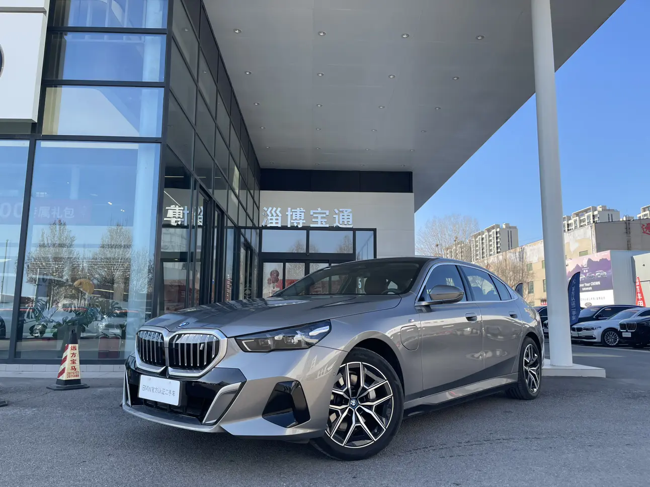 BMW i5  из Китая