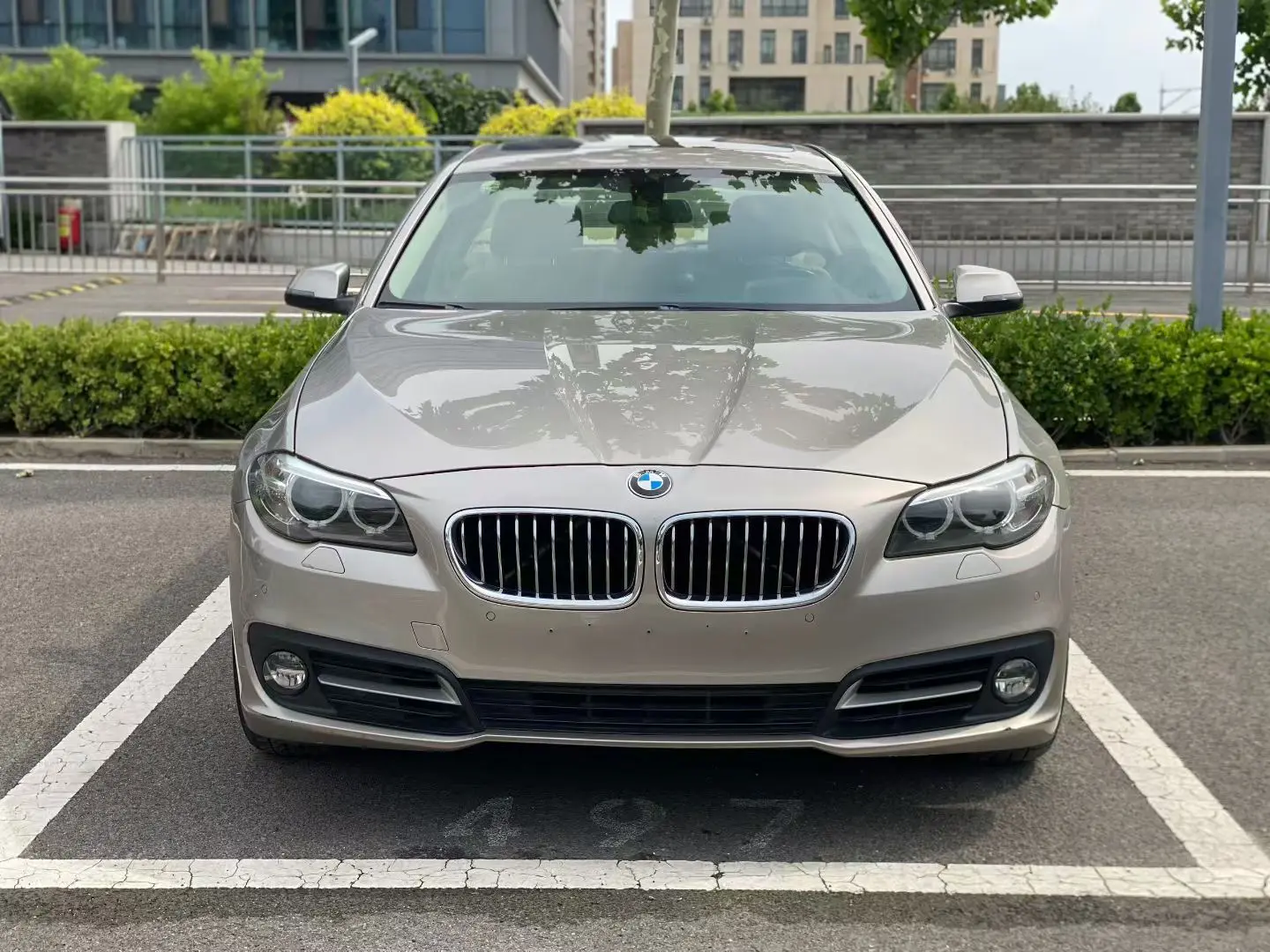 BMW 5 Series  из Китая