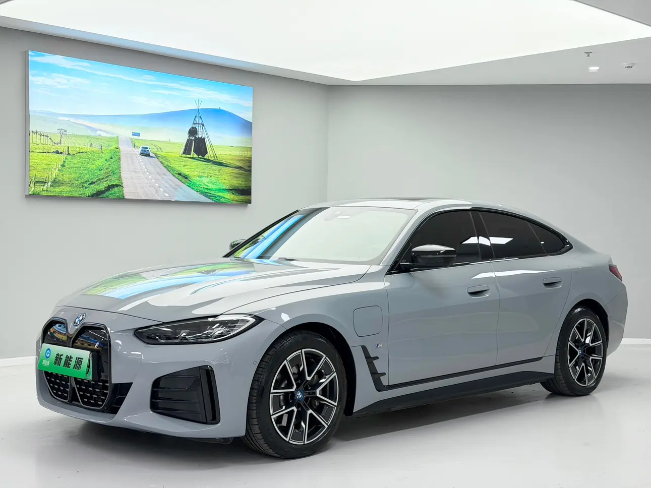 BMW i4  из Китая