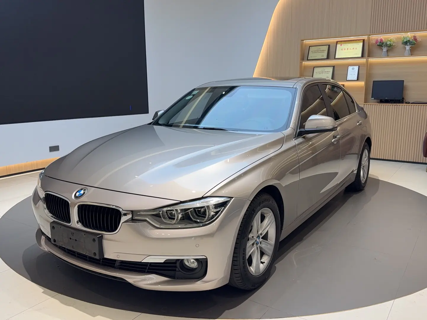 BMW 3 Series  из Китая