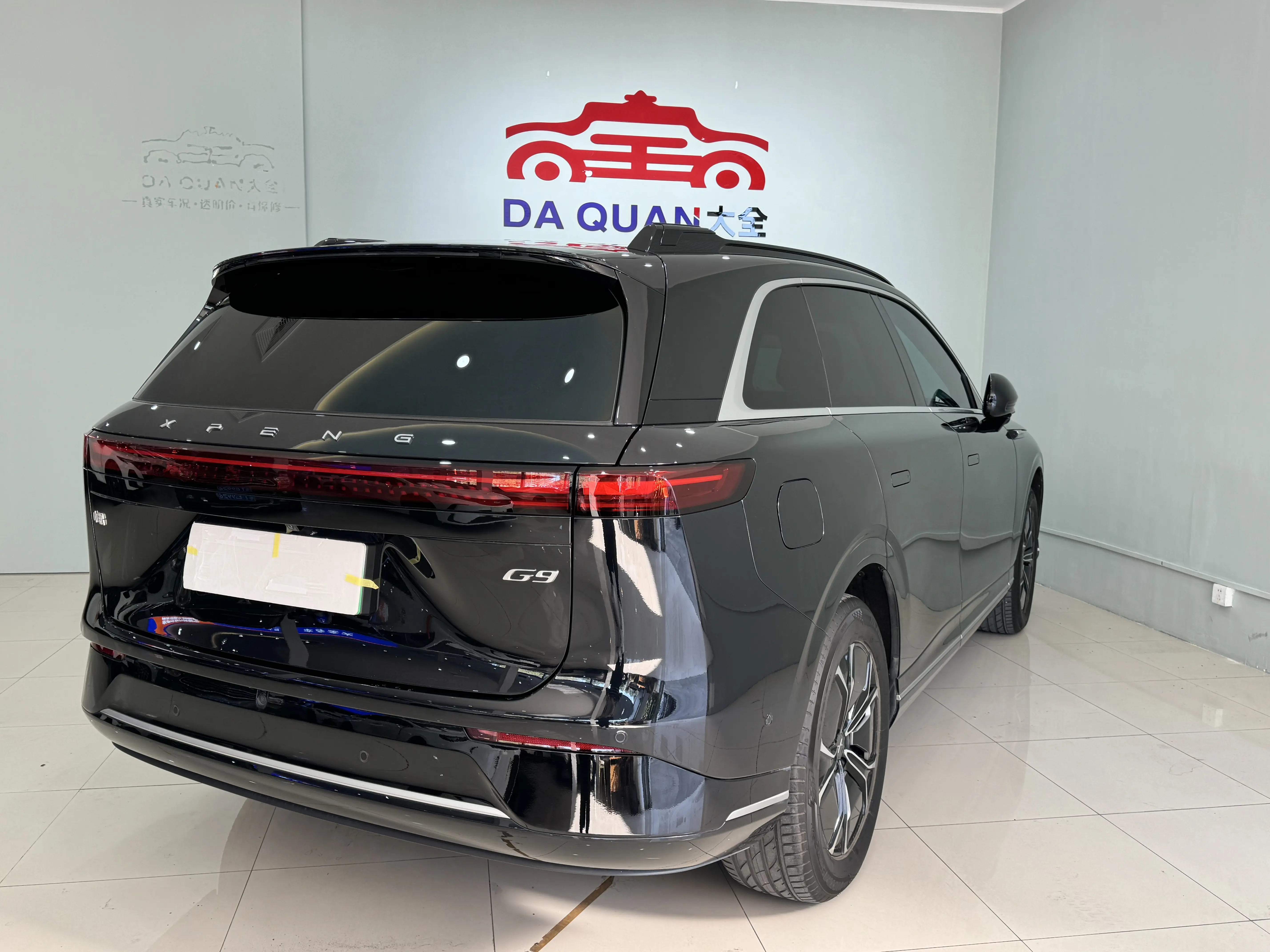 Xpeng G9  из Китая