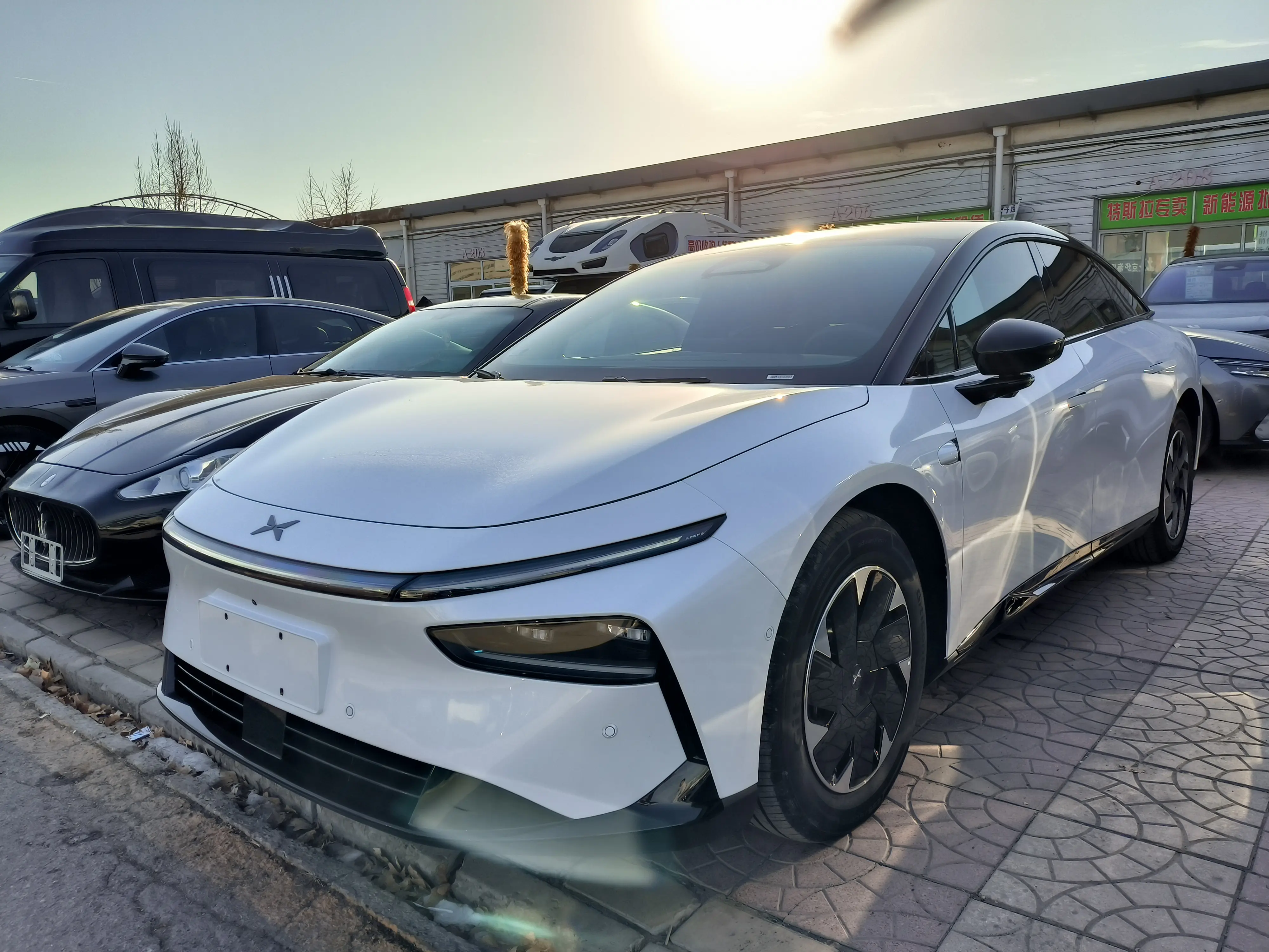 Xpeng P7+  из Китая