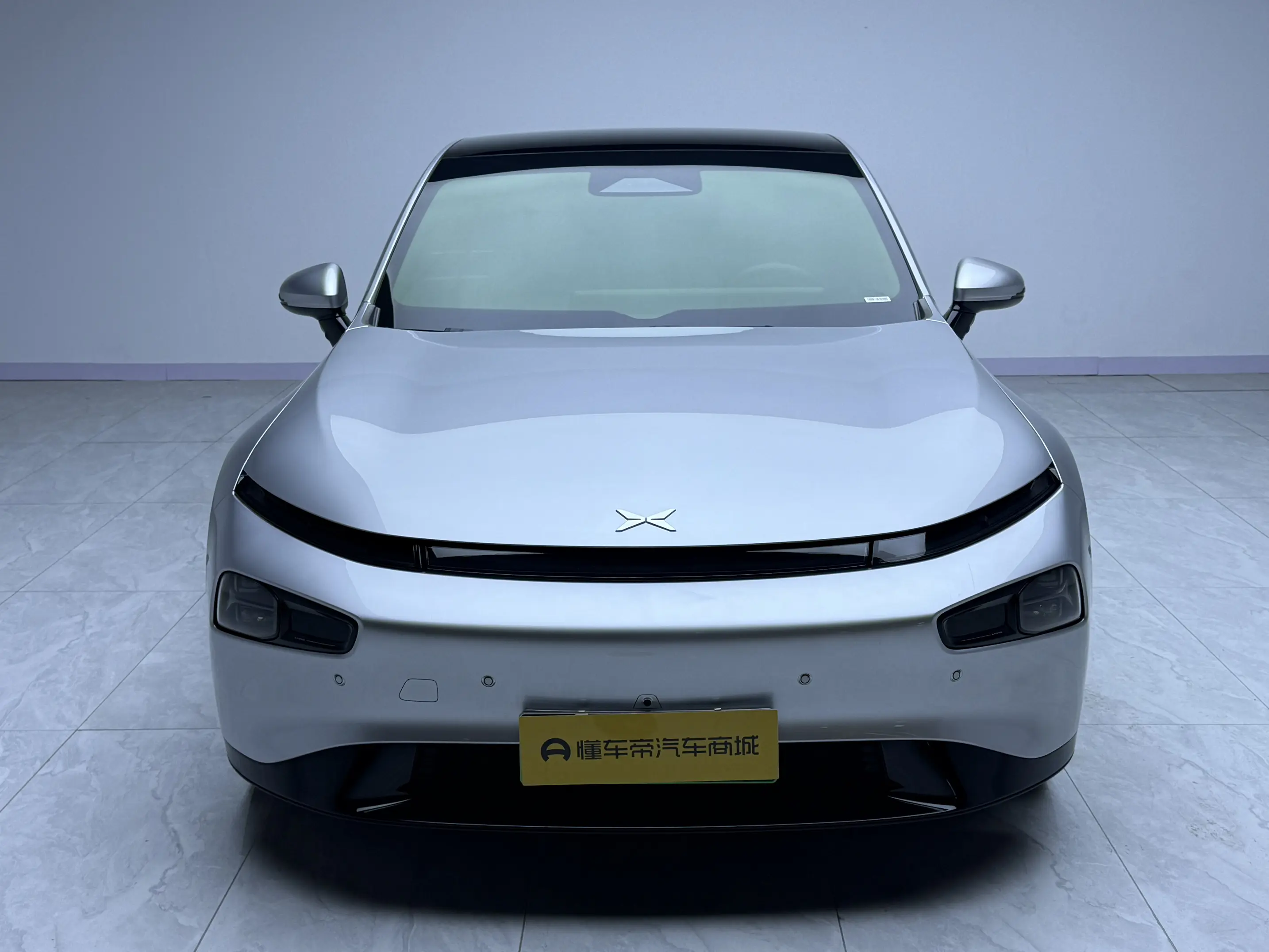 Xpeng P7  из Китая