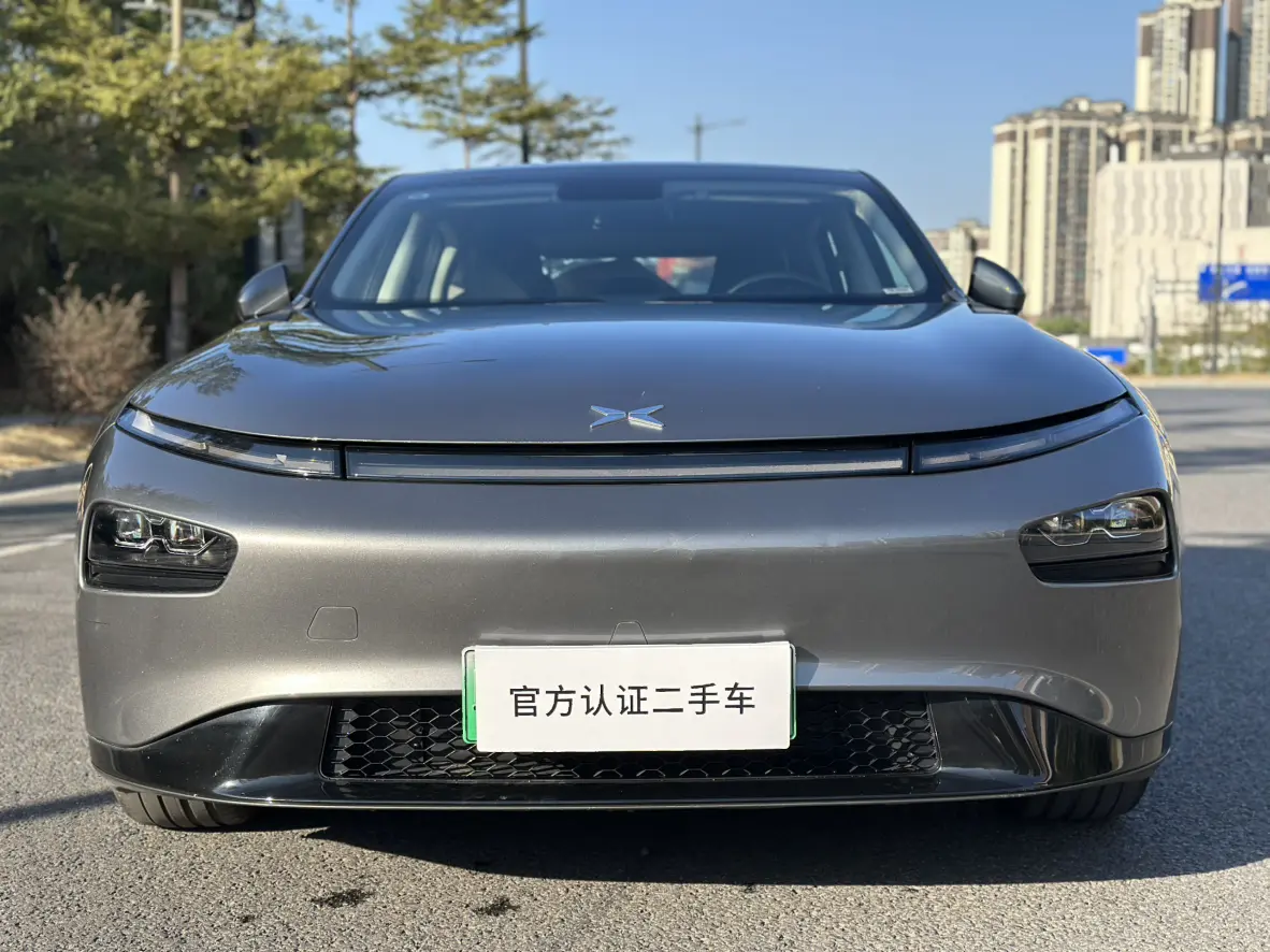 Xpeng P7  из Китая