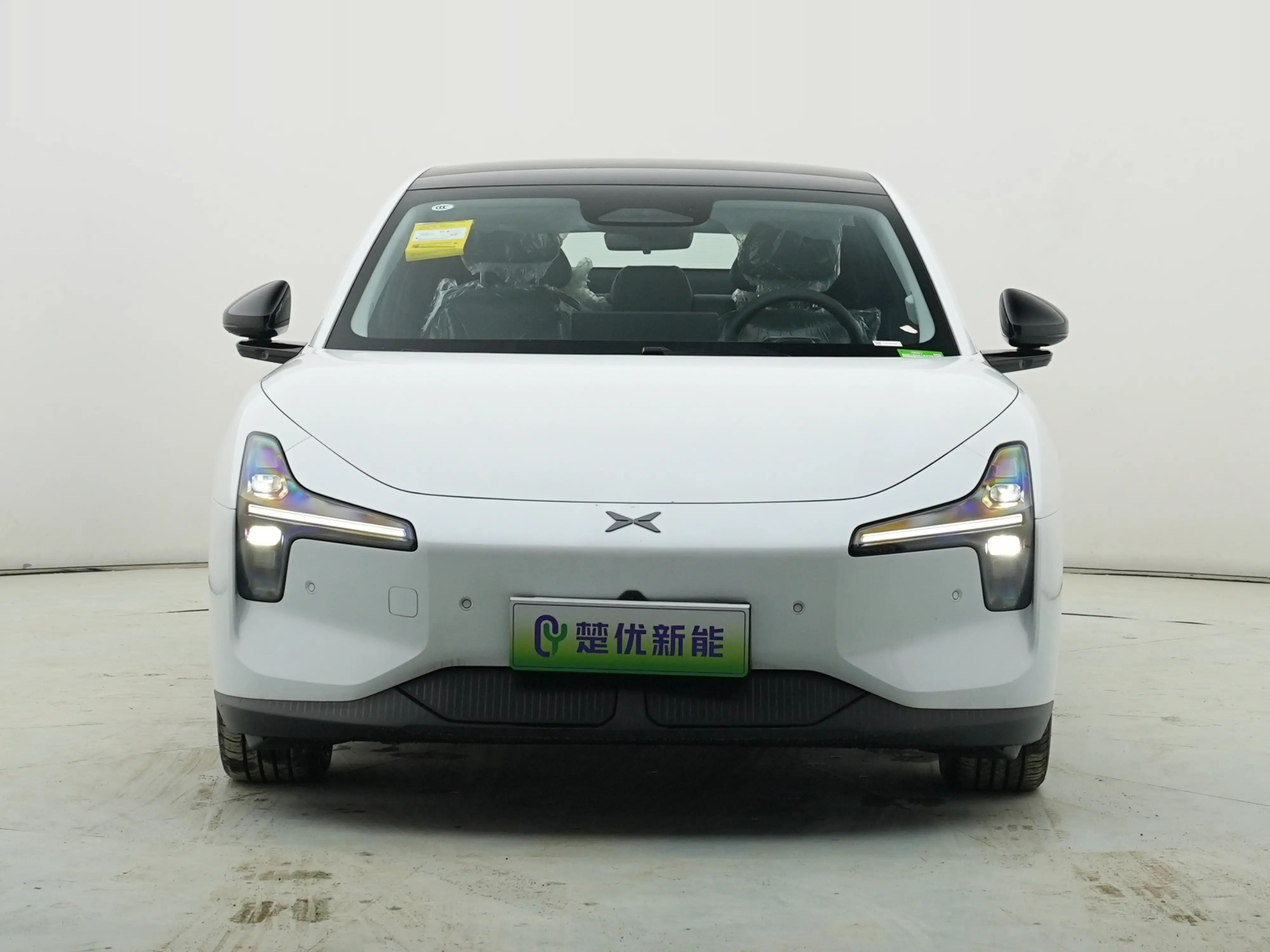 Xpeng Xiaopeng MONA M03  из Китая