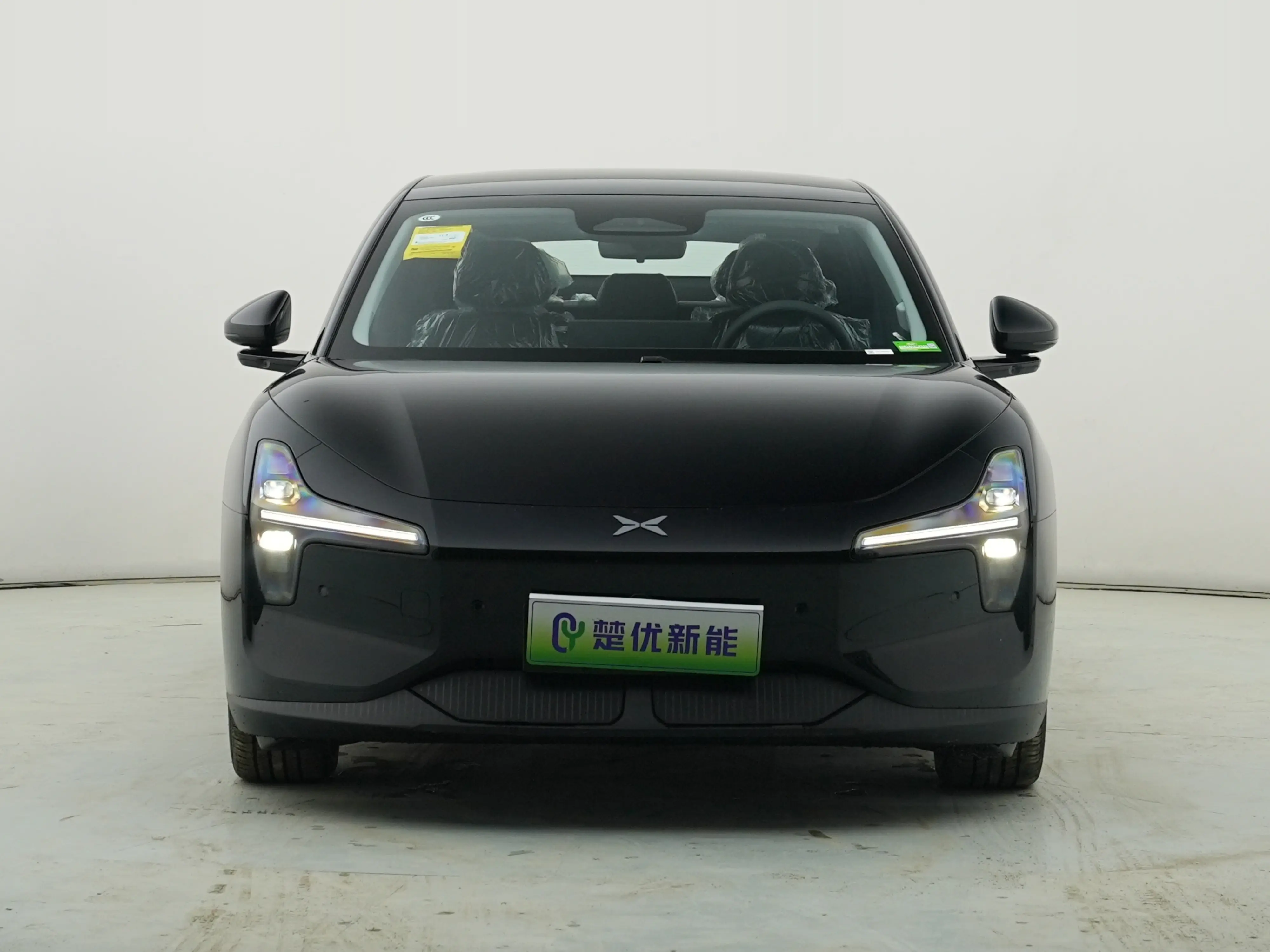 Xpeng Xiaopeng MONA M03  из Китая