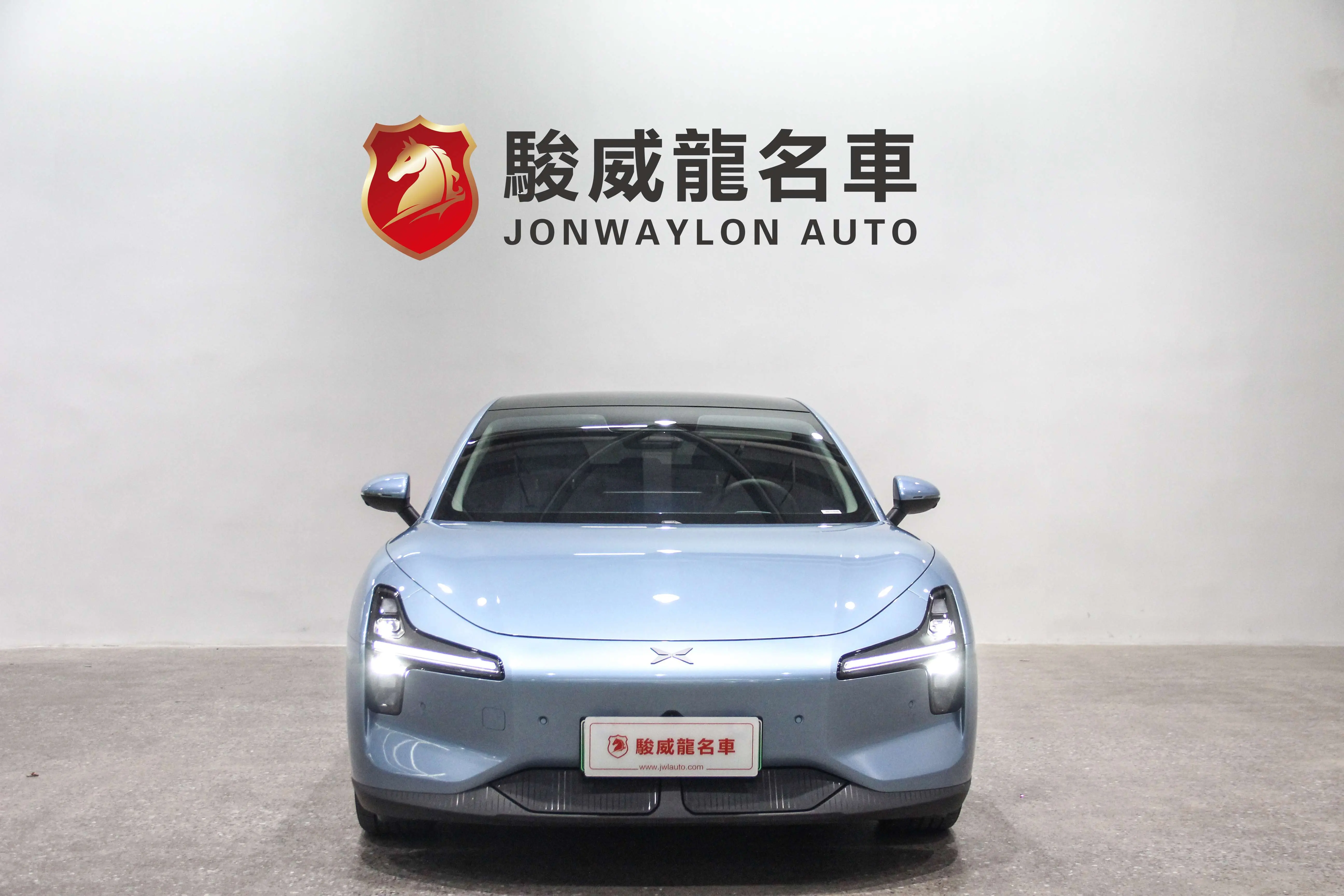 Xpeng Xiaopeng MONA M03  из Китая