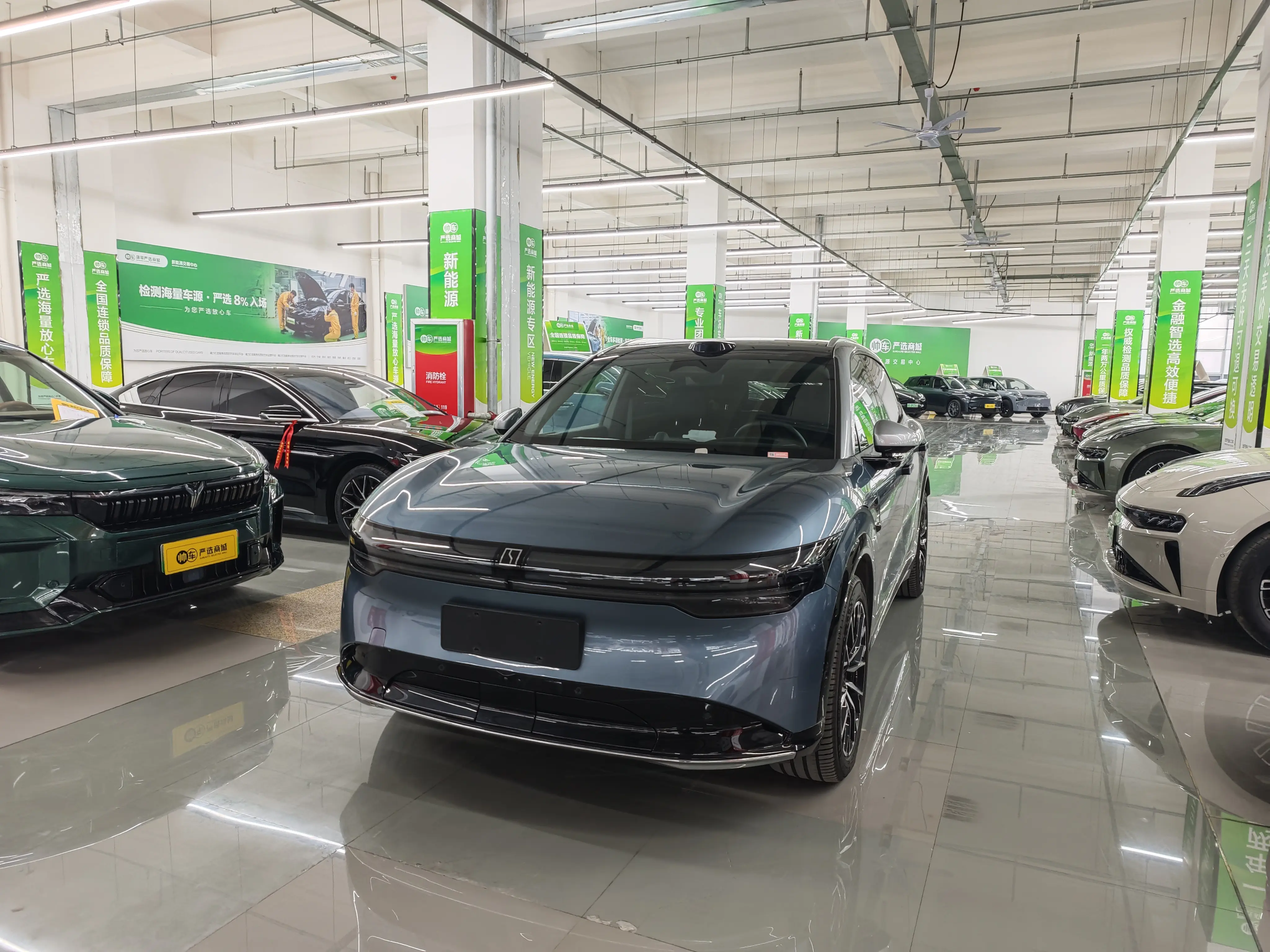 ZEEKR 7X  из Китая