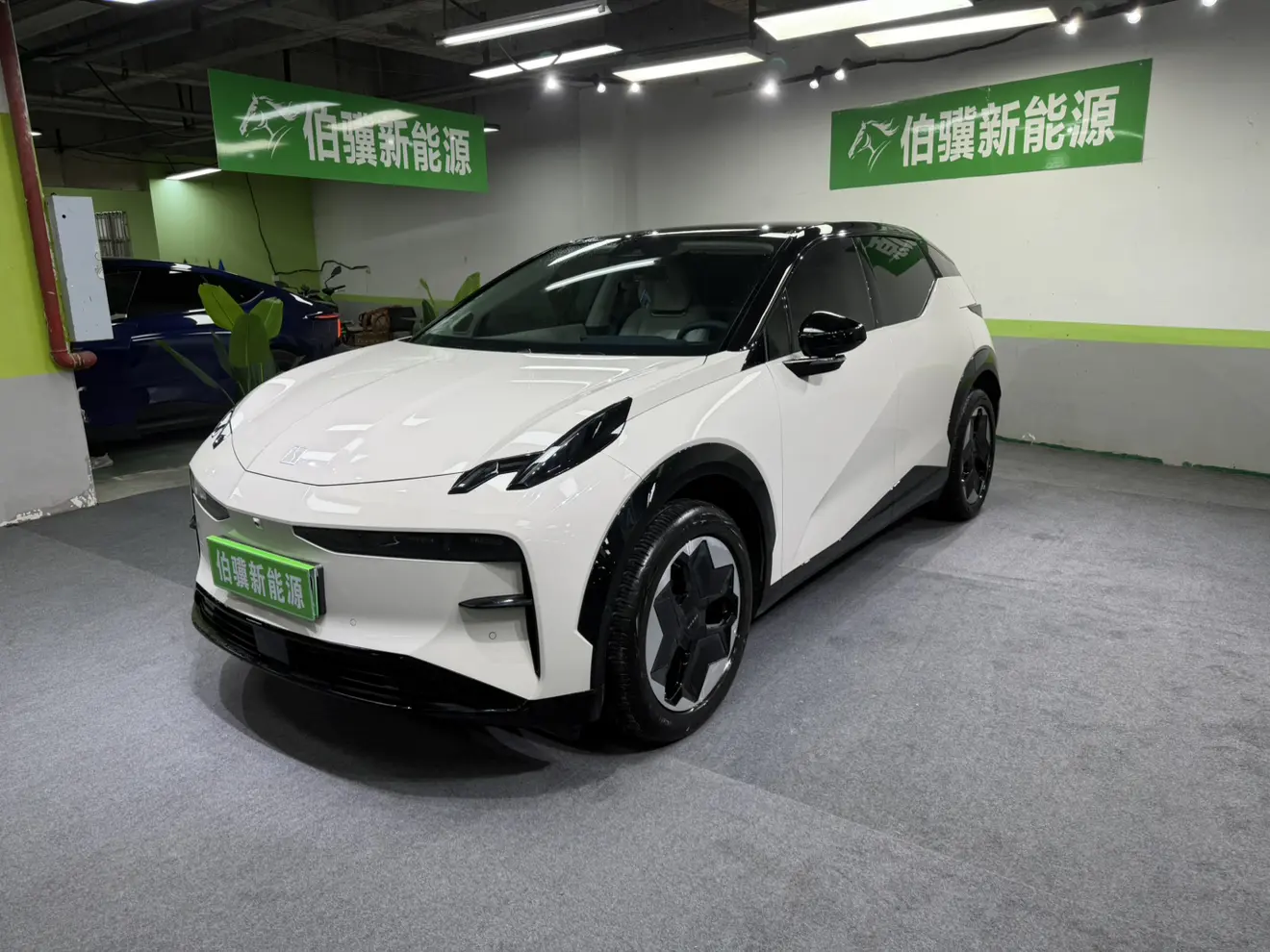 ZEEKR X  из Китая