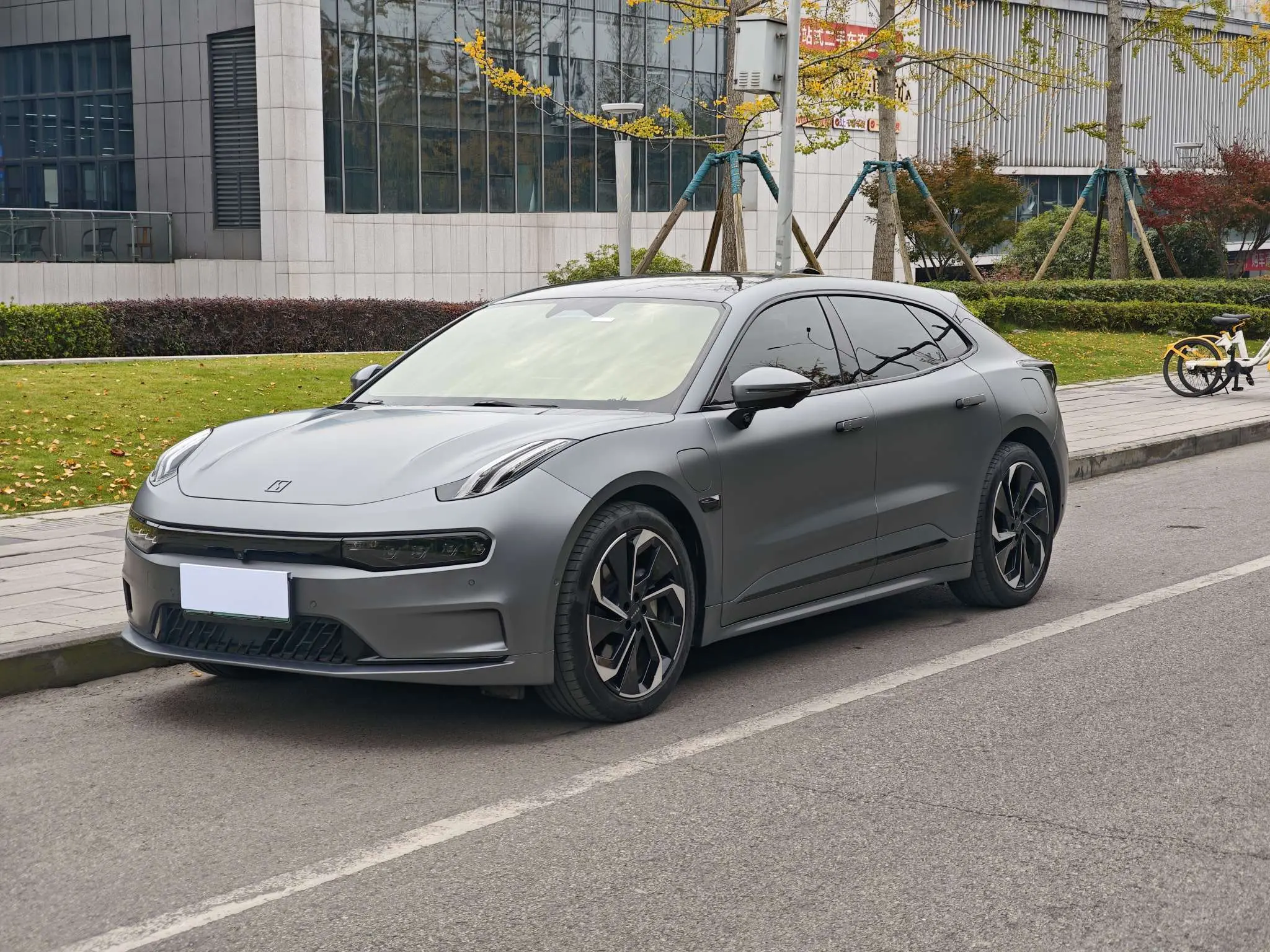 ZEEKR 001  из Китая