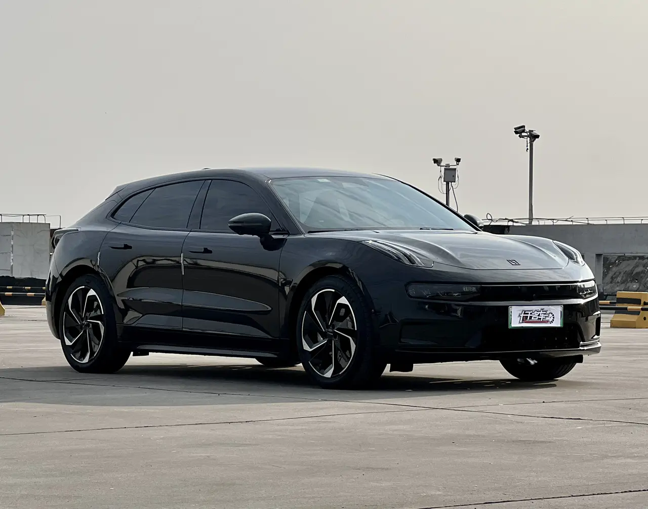 ZEEKR 001  из Китая