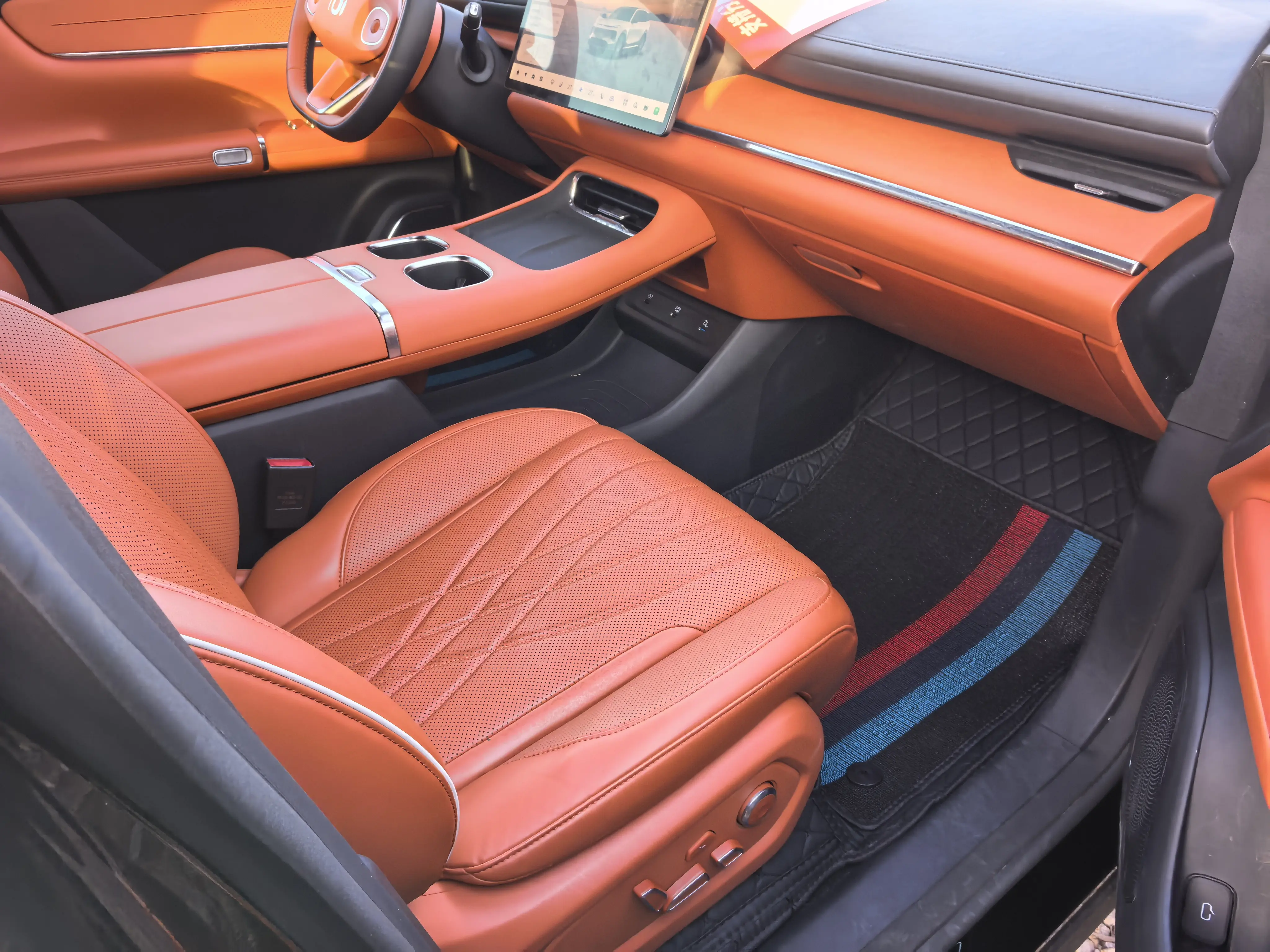 Changan Qiyuan Q07  из Китая