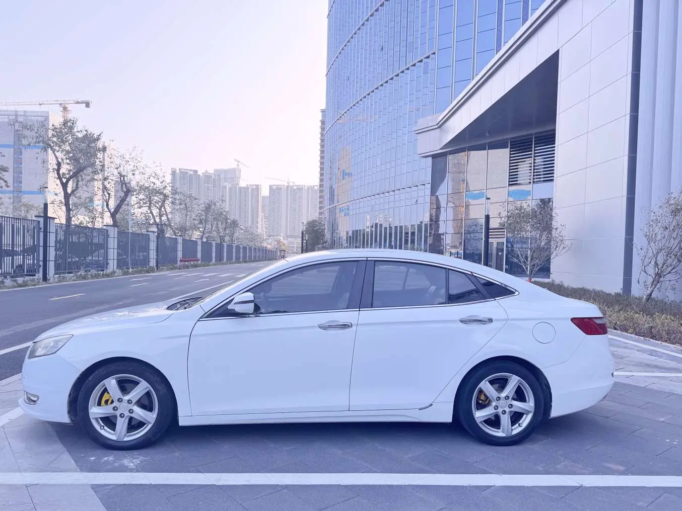 FAW Bestune B70 (Besturn B70)  из Китая