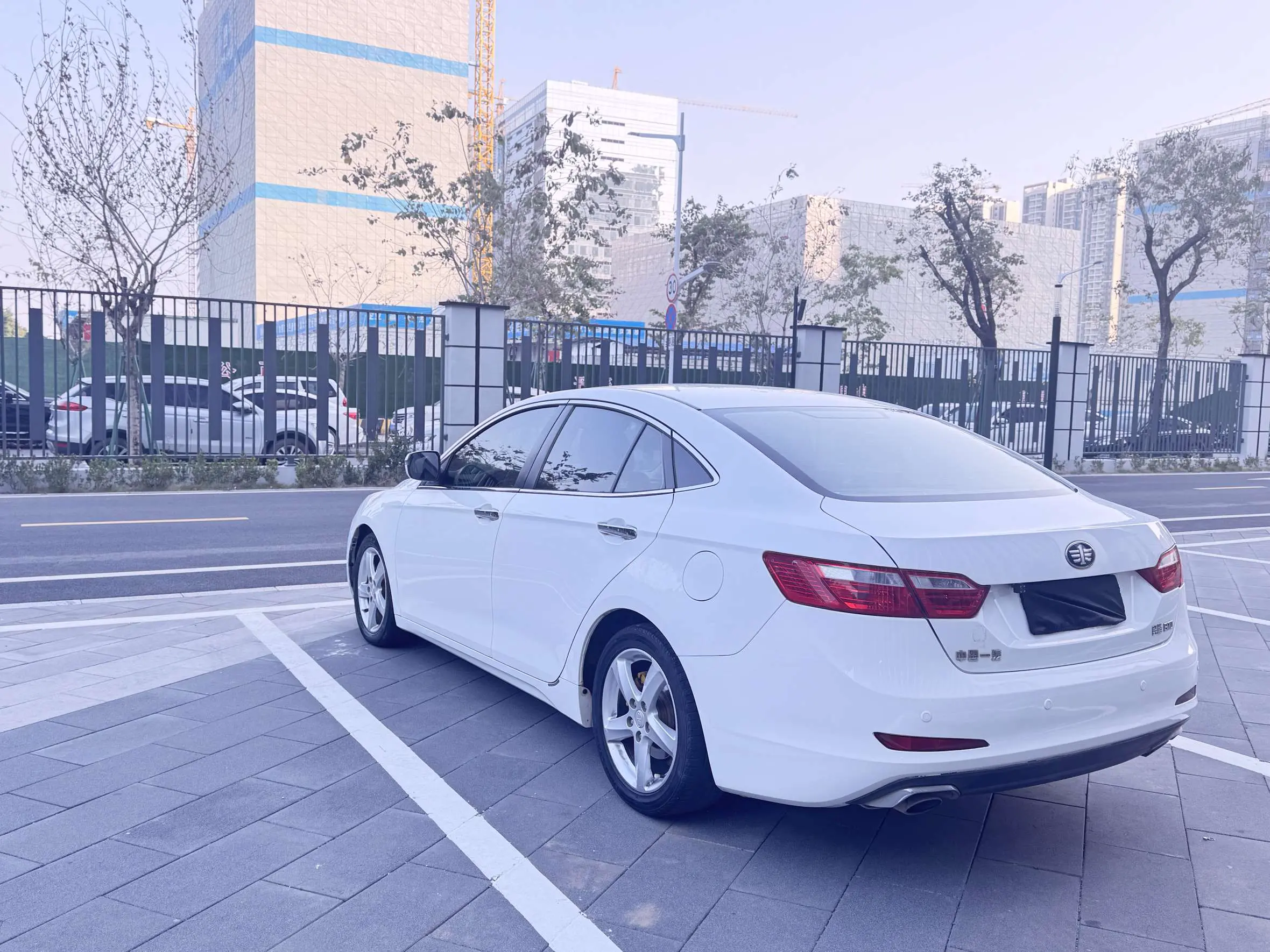 FAW Bestune B70 (Besturn B70)  из Китая