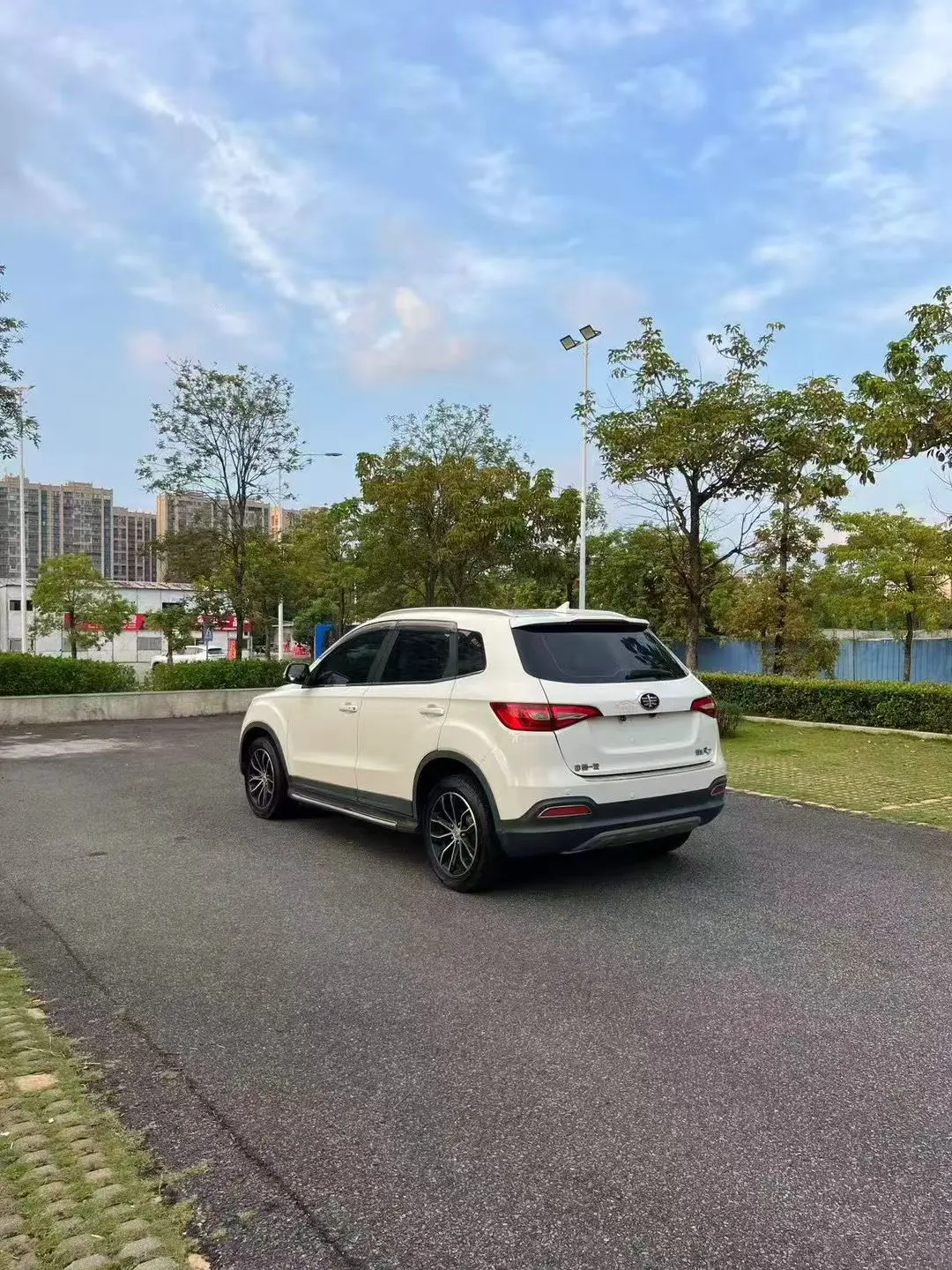 FAW Senya R7  из Китая