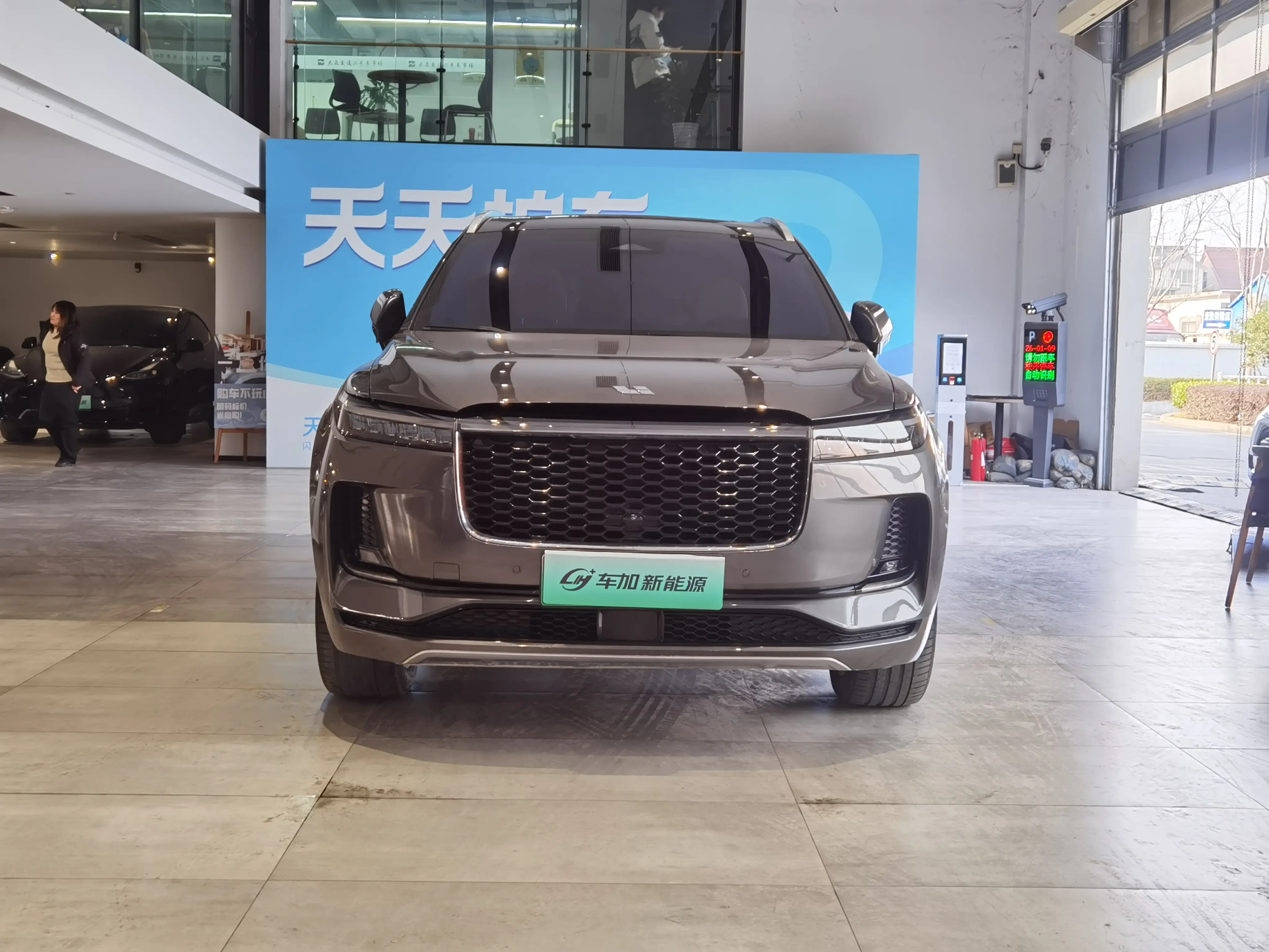 Li ONE (Ideal ONE)  из Китая